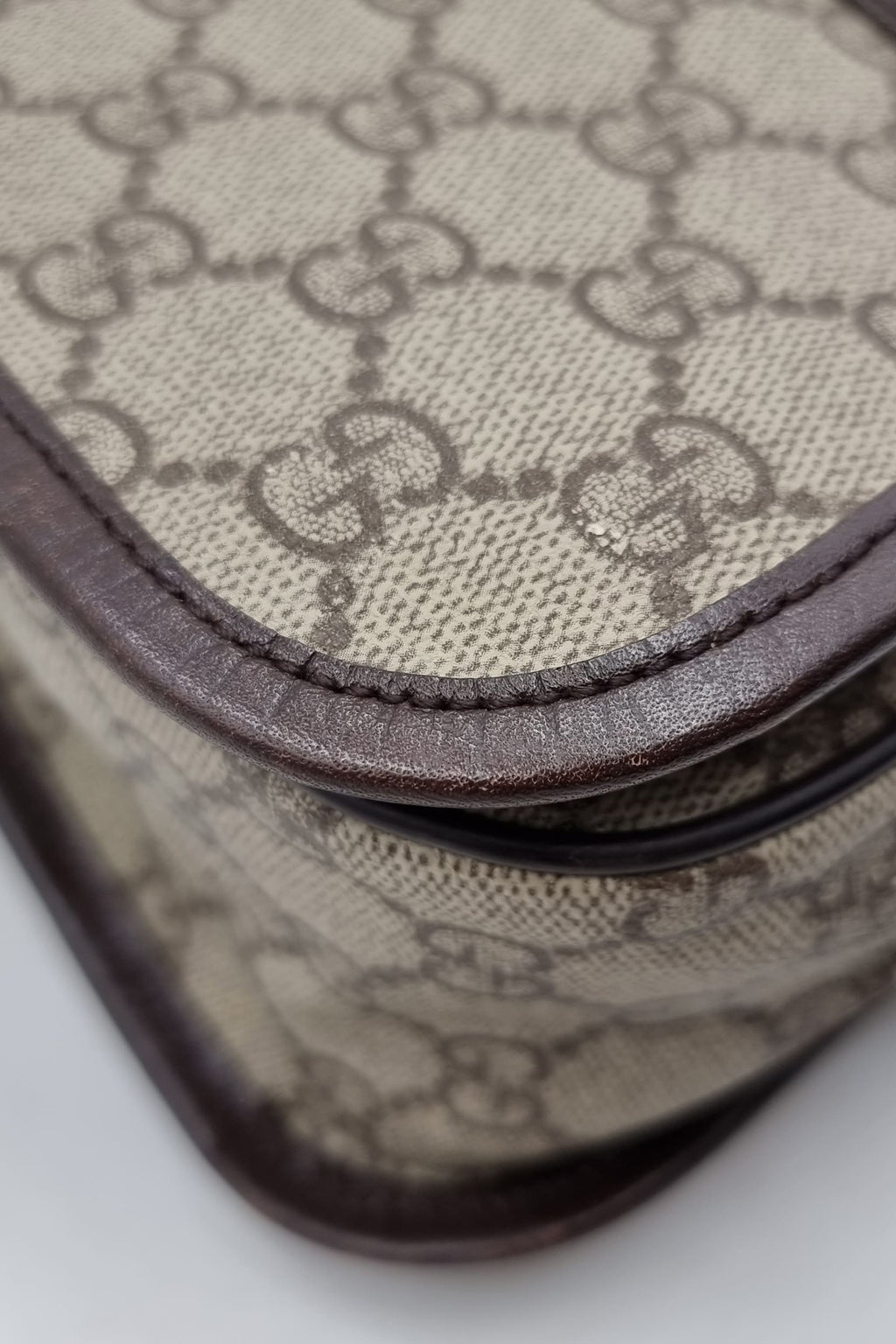 GG Supreme Web Messenger Bag Beige