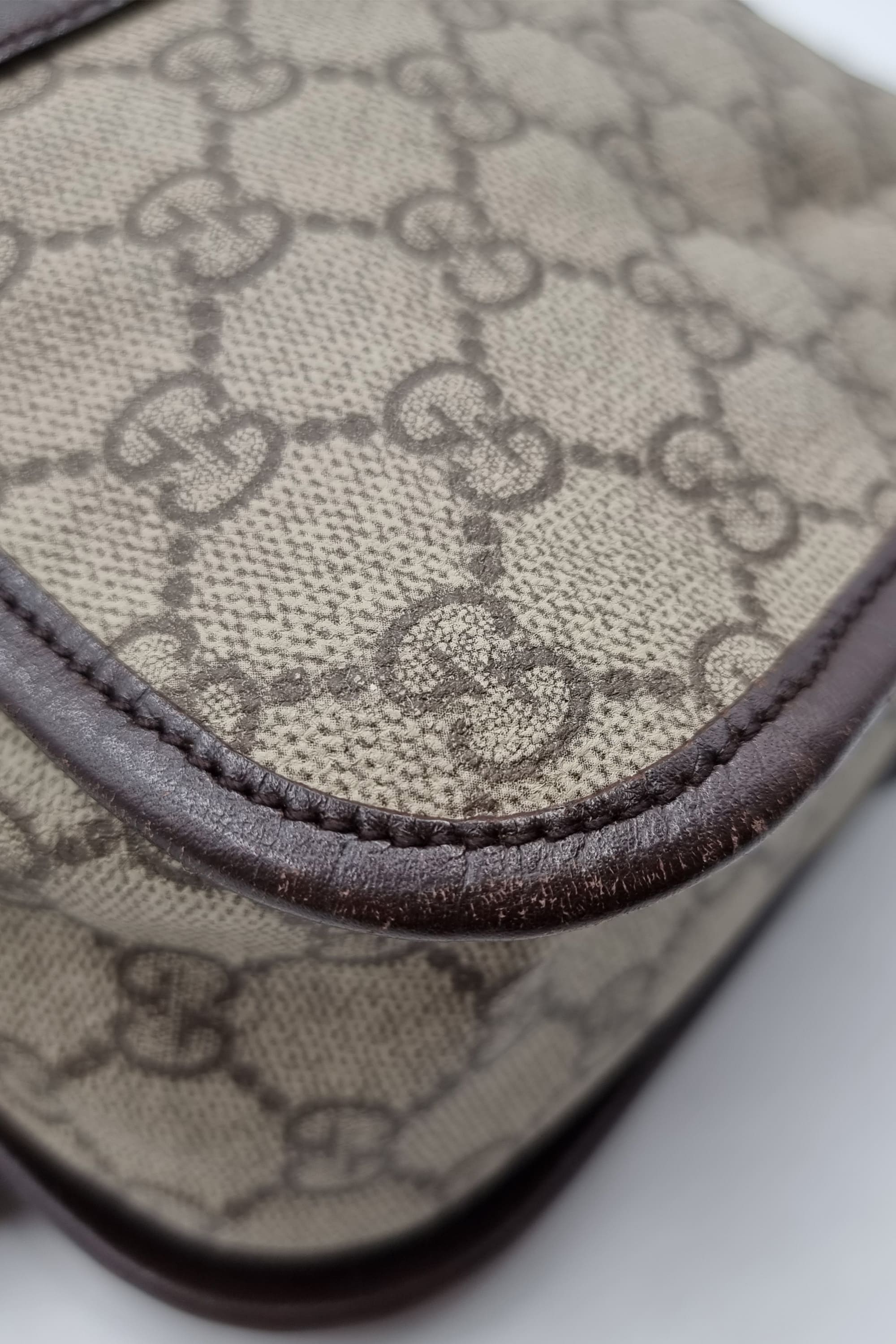 GG Supreme Web Messenger Bag Beige