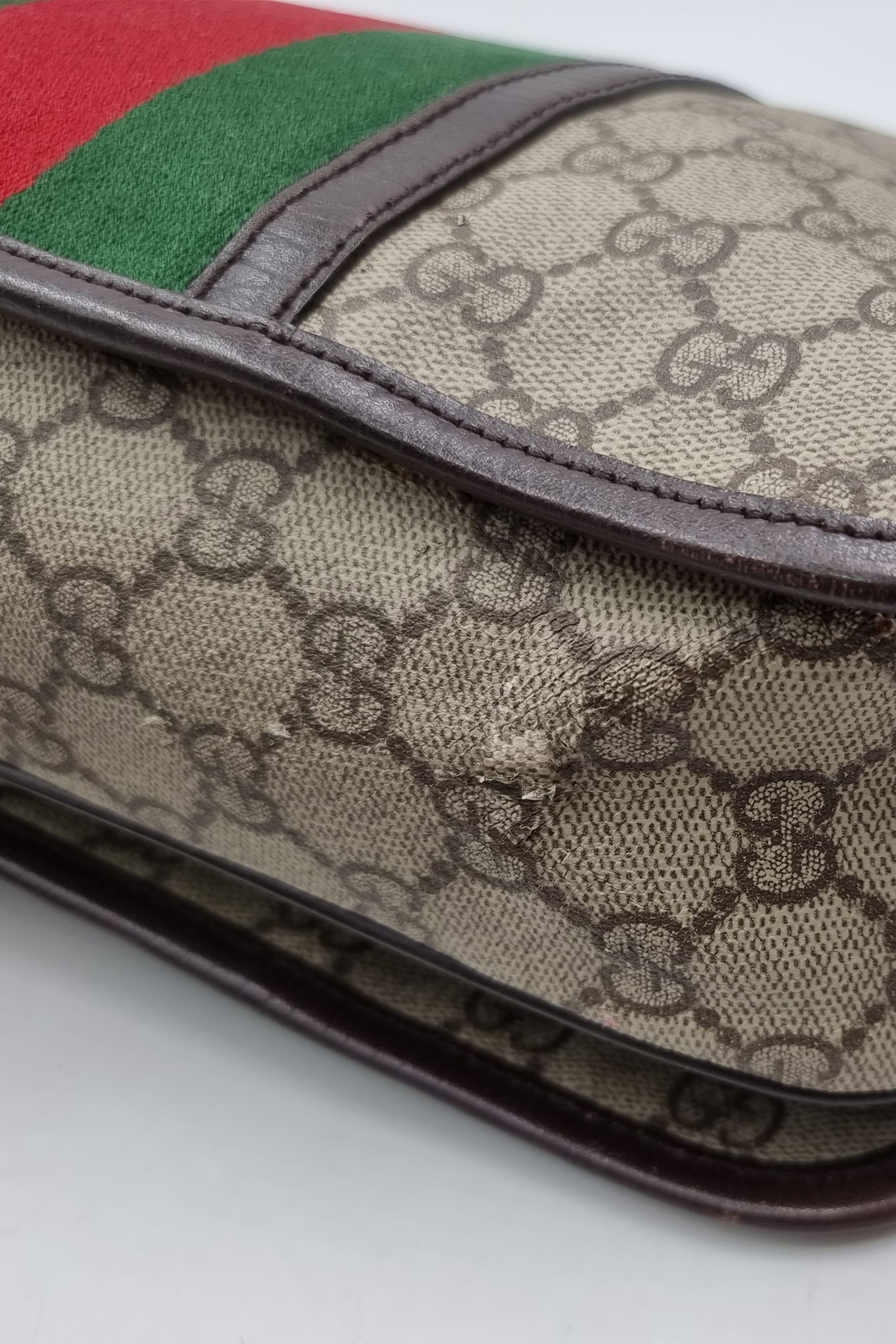 GG Supreme Web Messenger Bag Beige