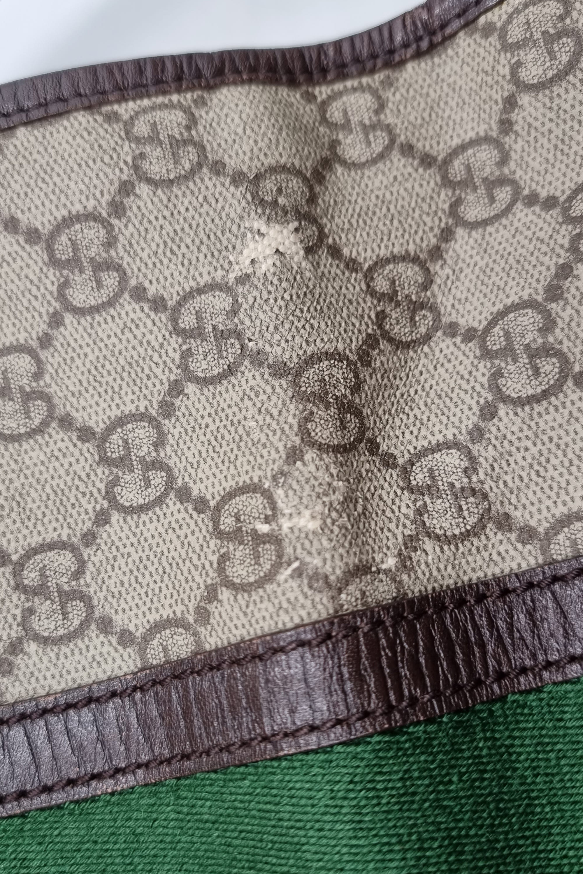 GG Supreme Web Messenger Bag Beige