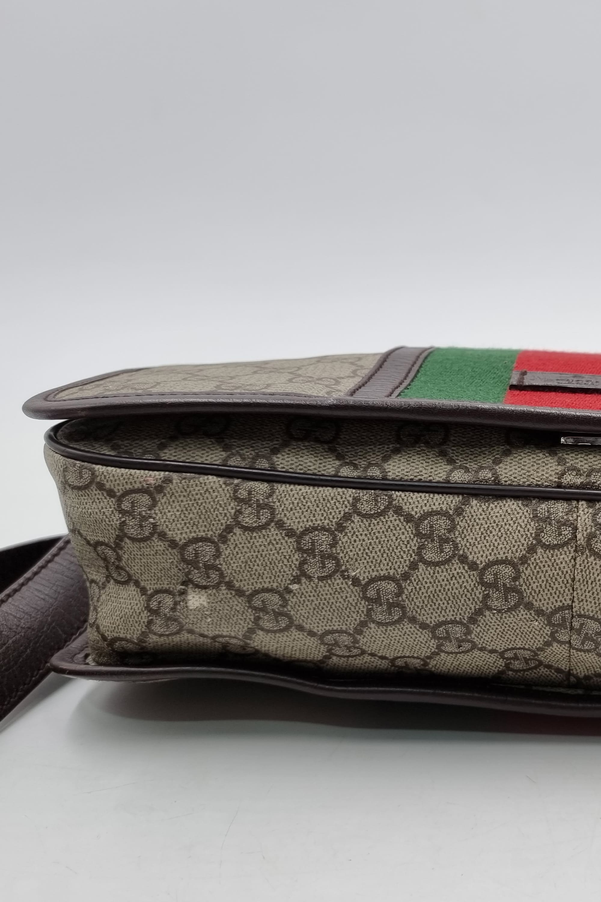 GG Supreme Web Messenger Bag Beige