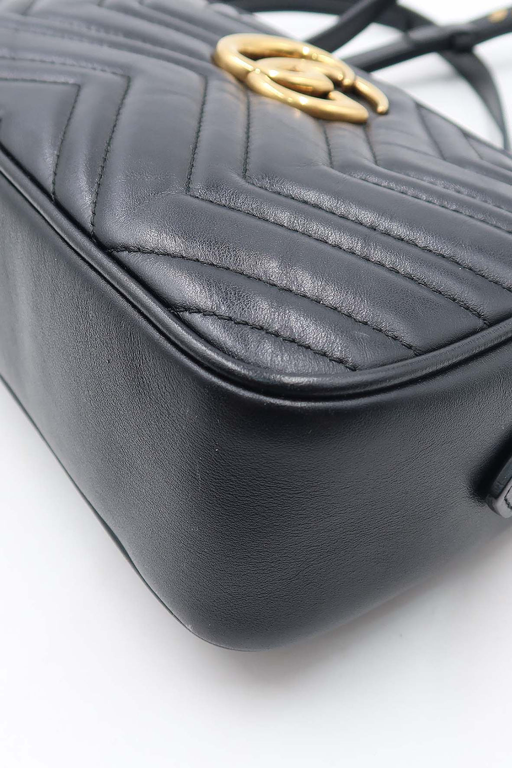 Small GG Marmont Matelasse Shoulder Bag Black