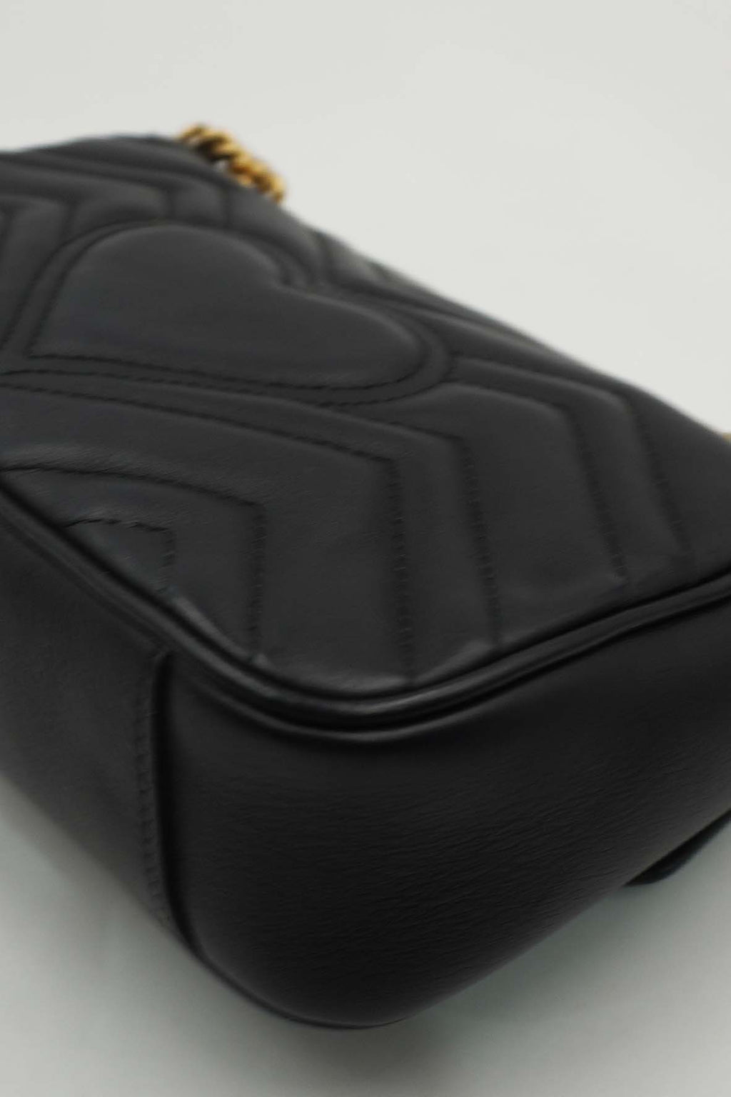 Small GG Marmont Matelasse Shoulder Bag Black