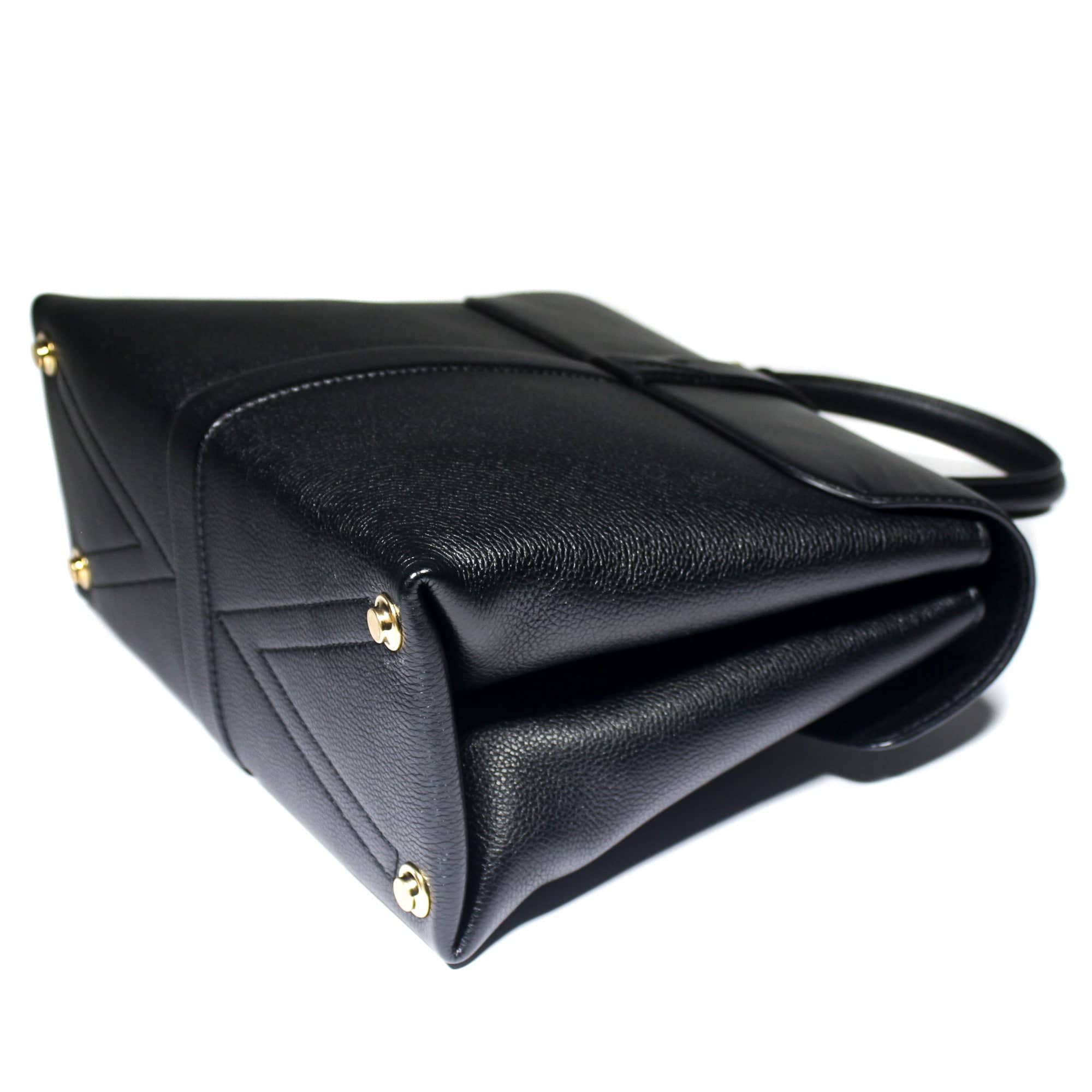 Louis Vuitton Rose of the Ventil Mm Black