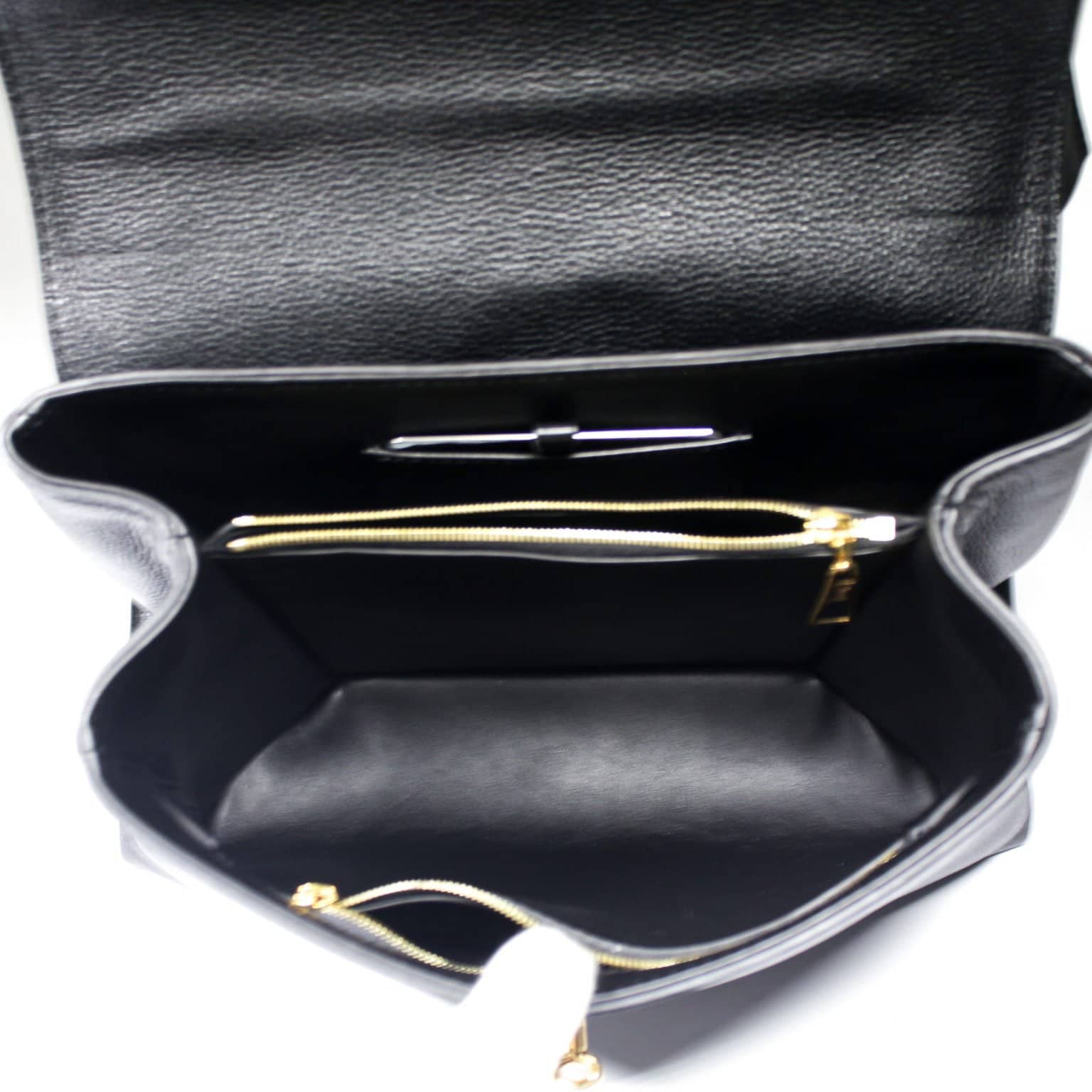 Louis Vuitton Rose of the Ventil Mm Black