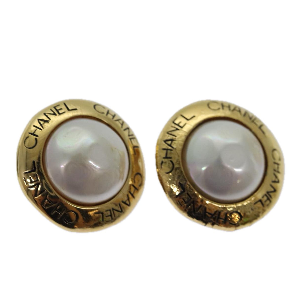 CHANEL Pearl Earring metal Gold CC hk1468