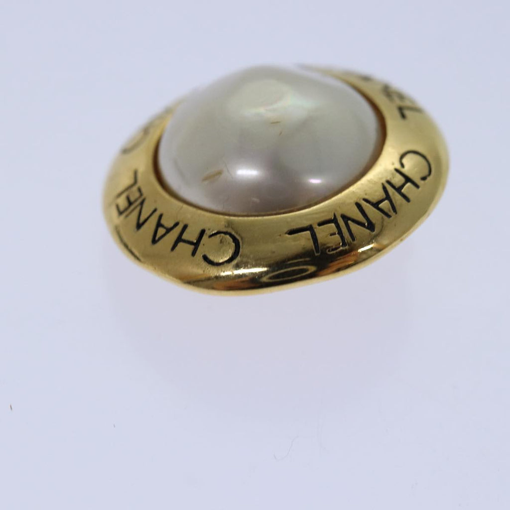 CHANEL Pearl Earring metal Gold CC hk1468