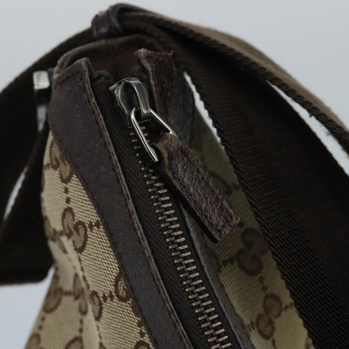 GUCCI GG Canvas Shoulder Bag Beige Brown Silver 189752 hk1739