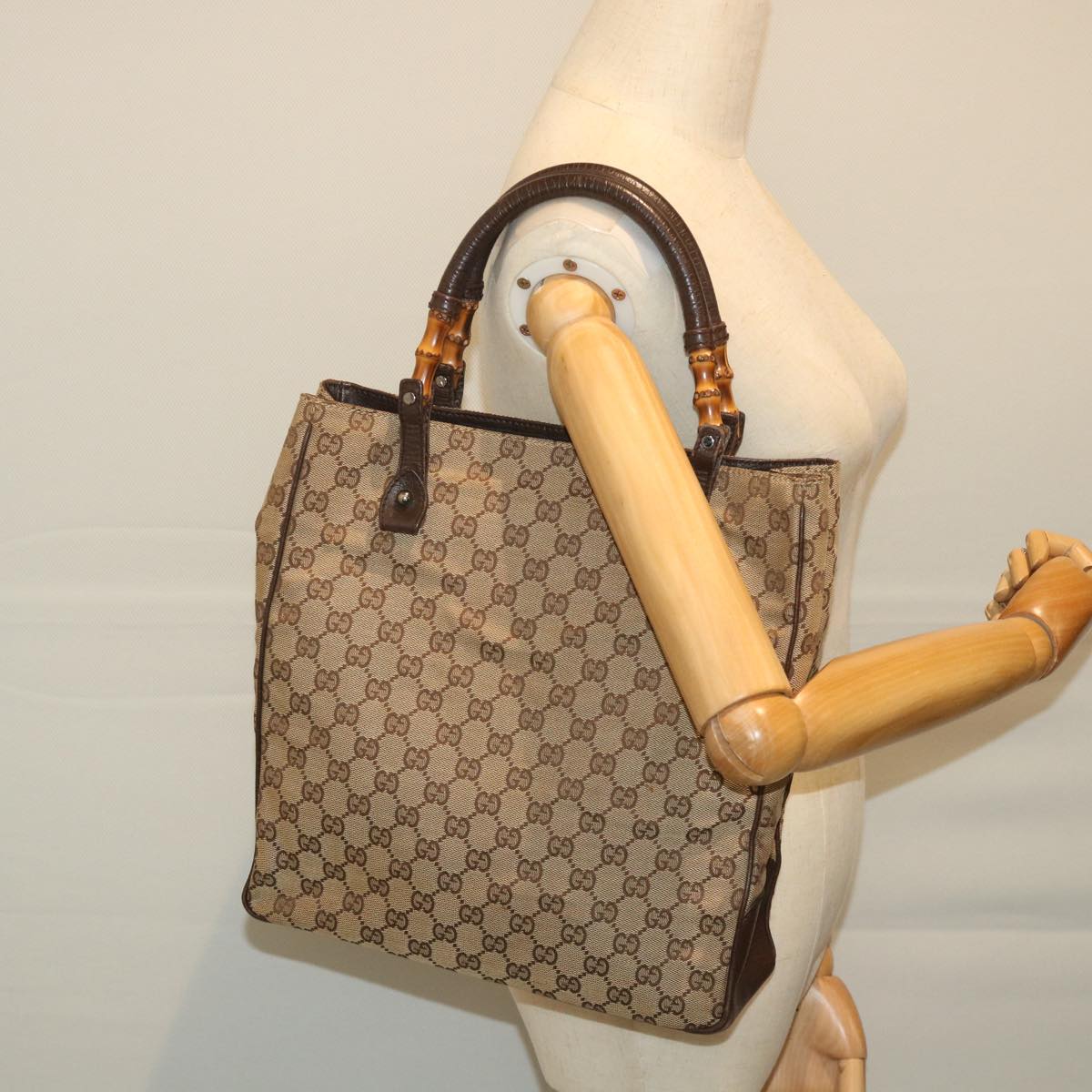GUCCI GG Canvas Bamboo Tote Bag Beige 112530 hk915
