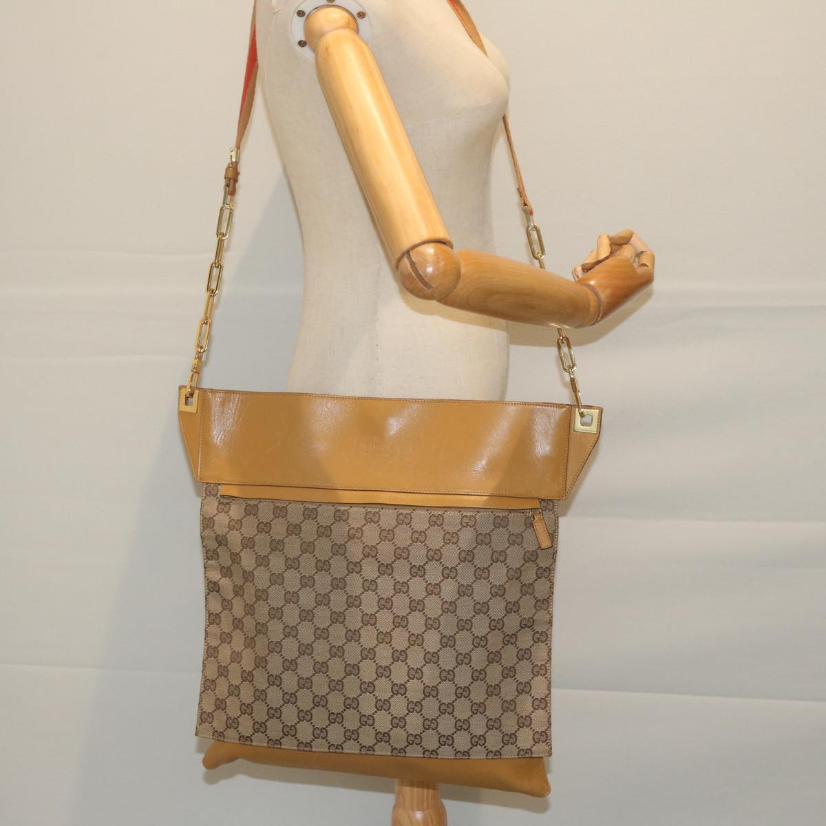 GUCCI GG Canvas Sherry Line Shoulder Bag Beige Red Brown hk957