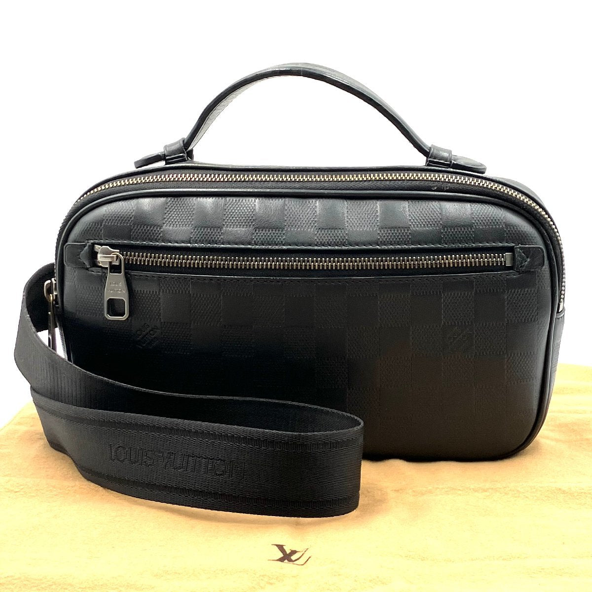 LOUIS VUITTON Ampail Damier Infini Black Body Bag