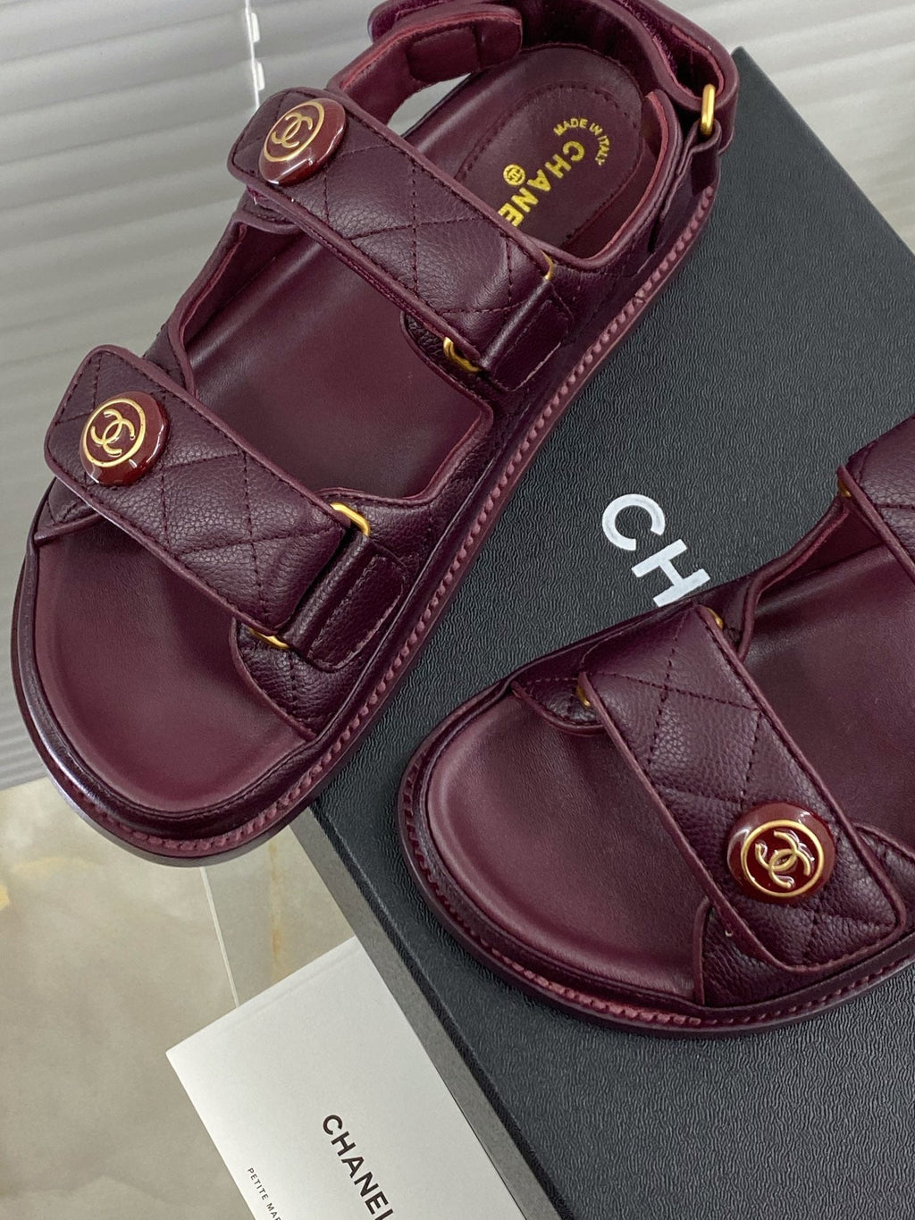 Luxury Shoes Sandals - CHL - 1005