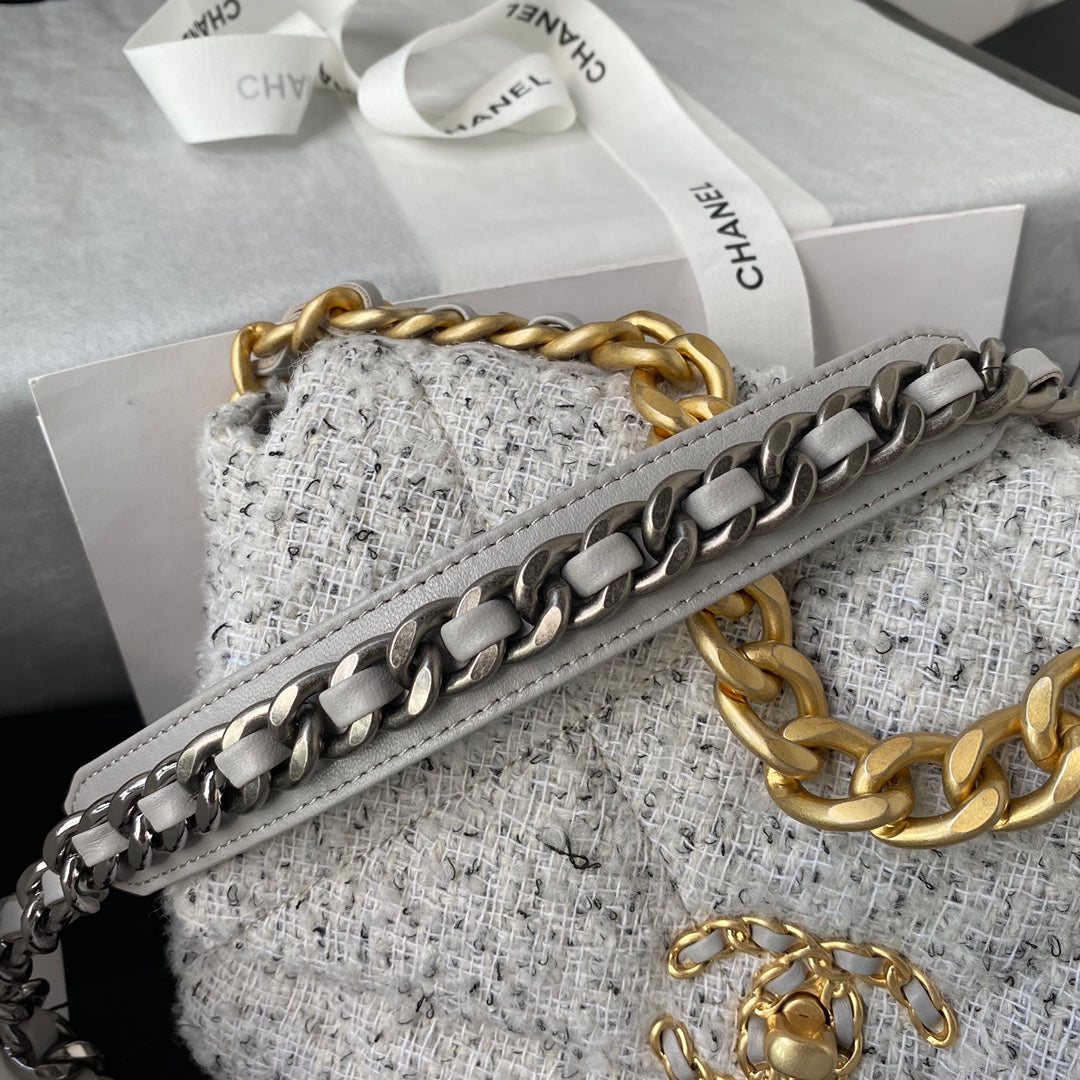 Chanel - Luxury Bag - CHL - 929