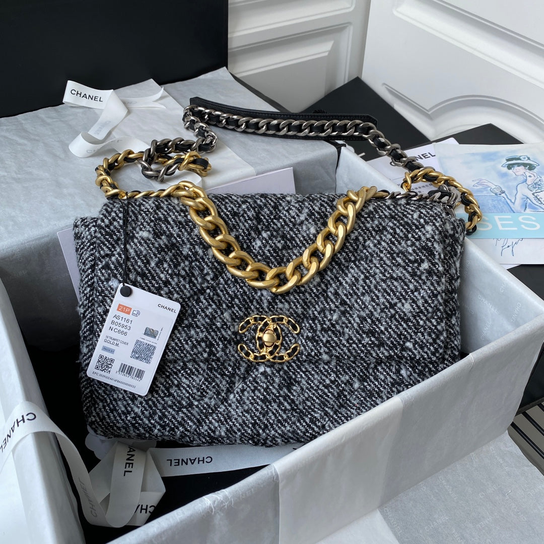 Chanel - Luxury Bag - CHL - 932