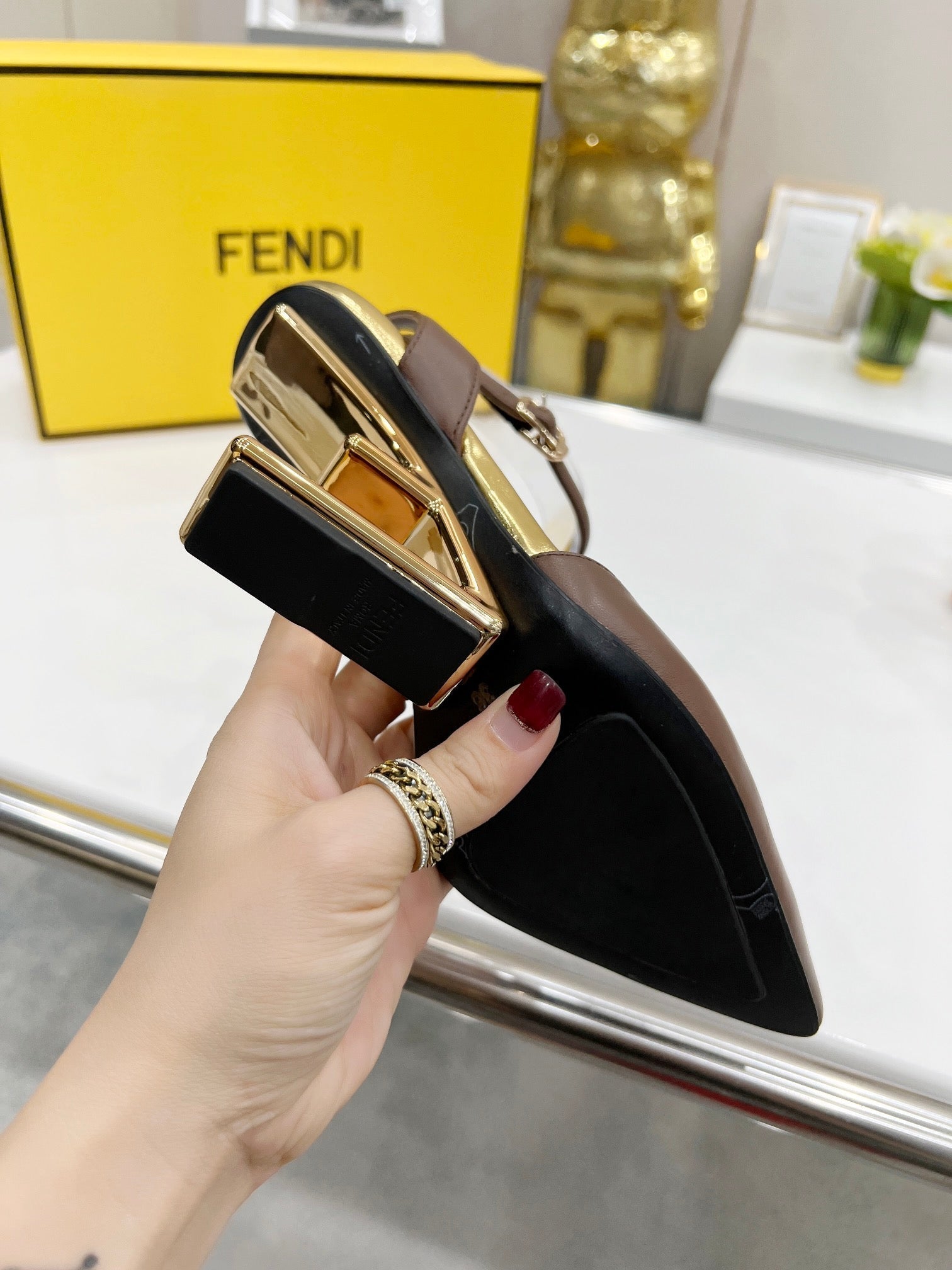 Luxury Shoes - FED - 692