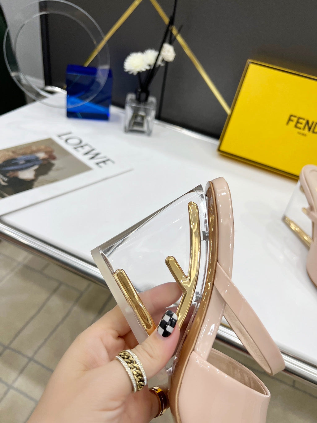 Luxury Shoes - FED - 687
