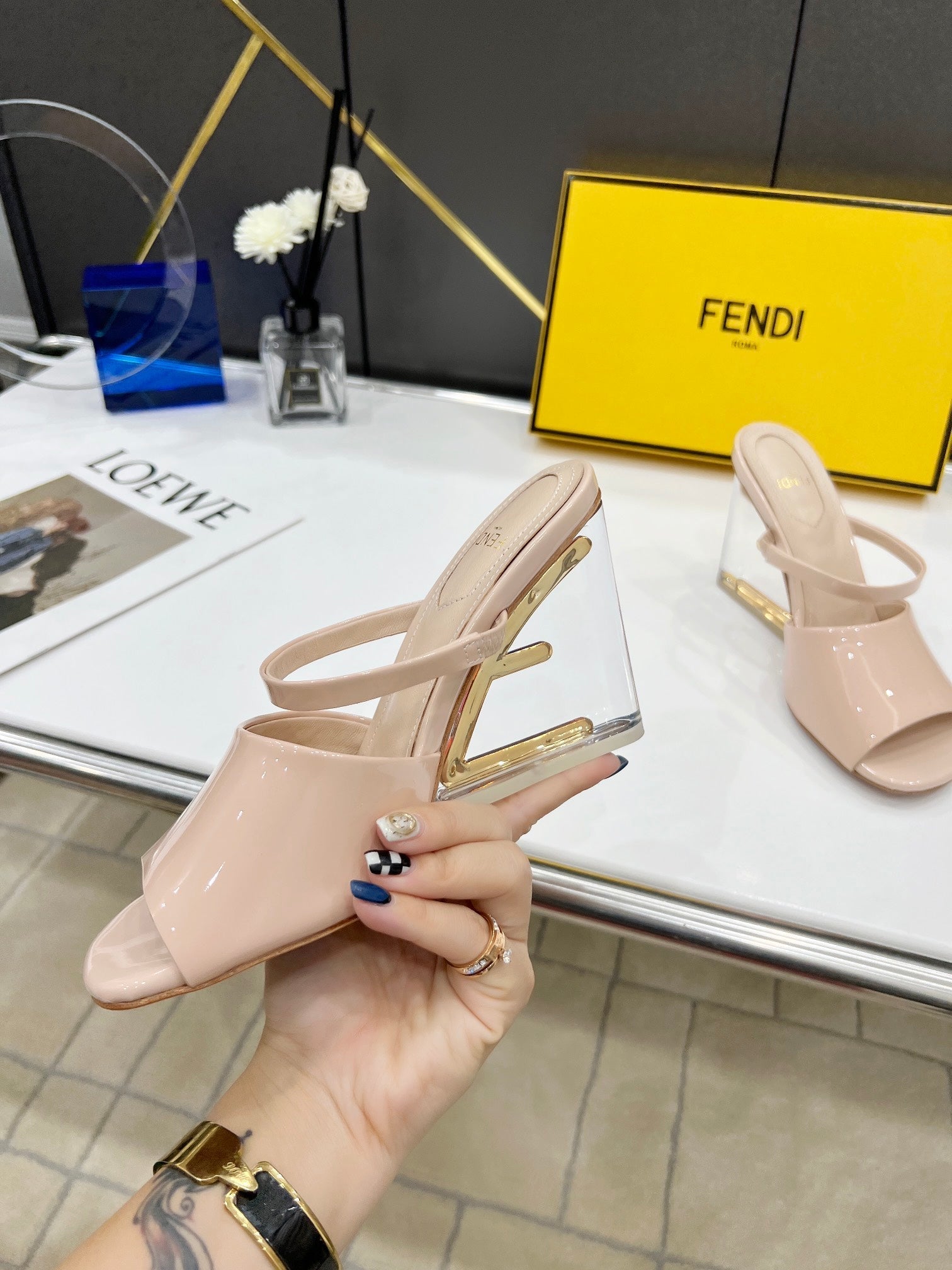 Luxury Shoes - FED - 687