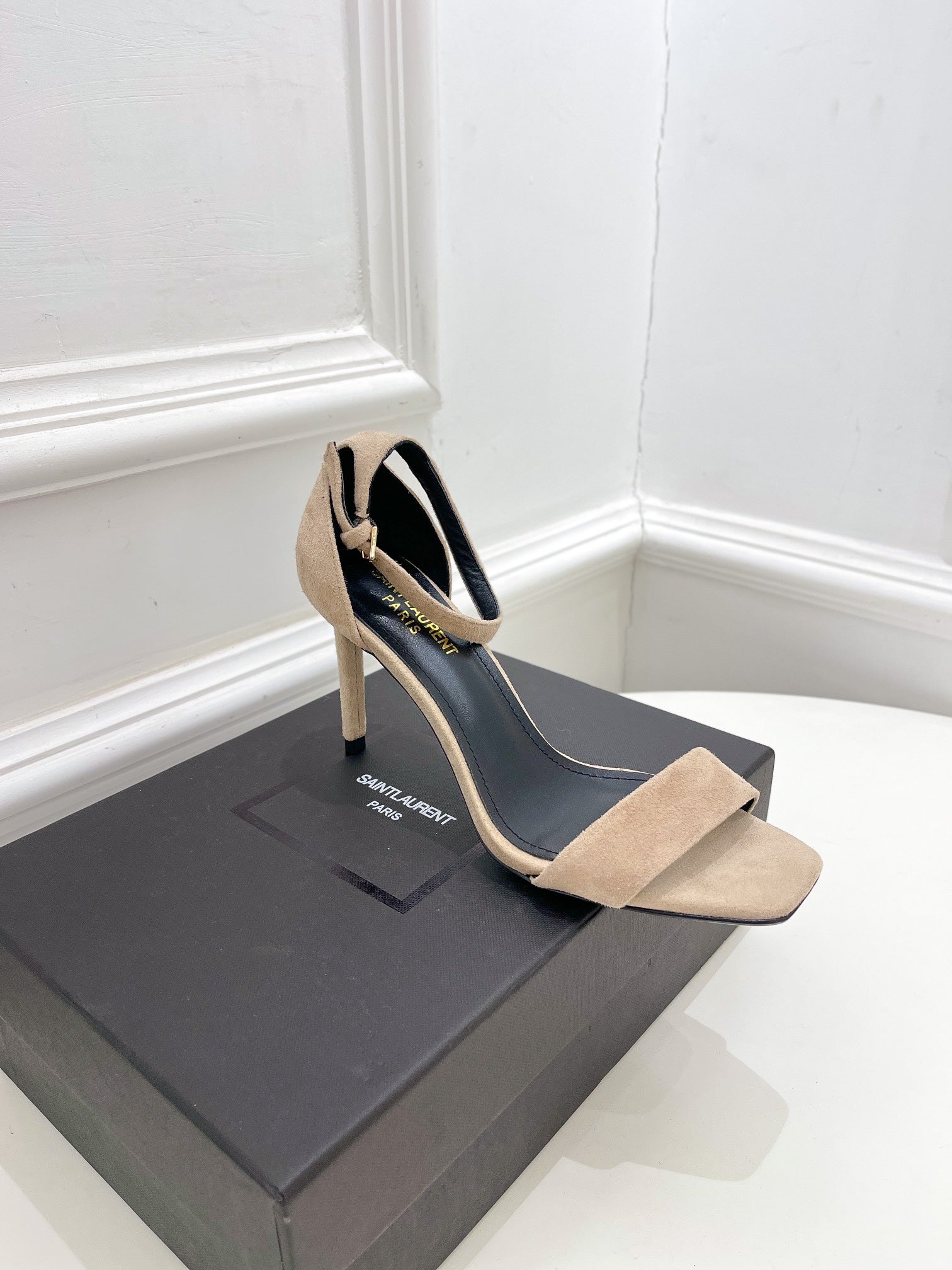 Luxury Shoes Sandals - SL - 524