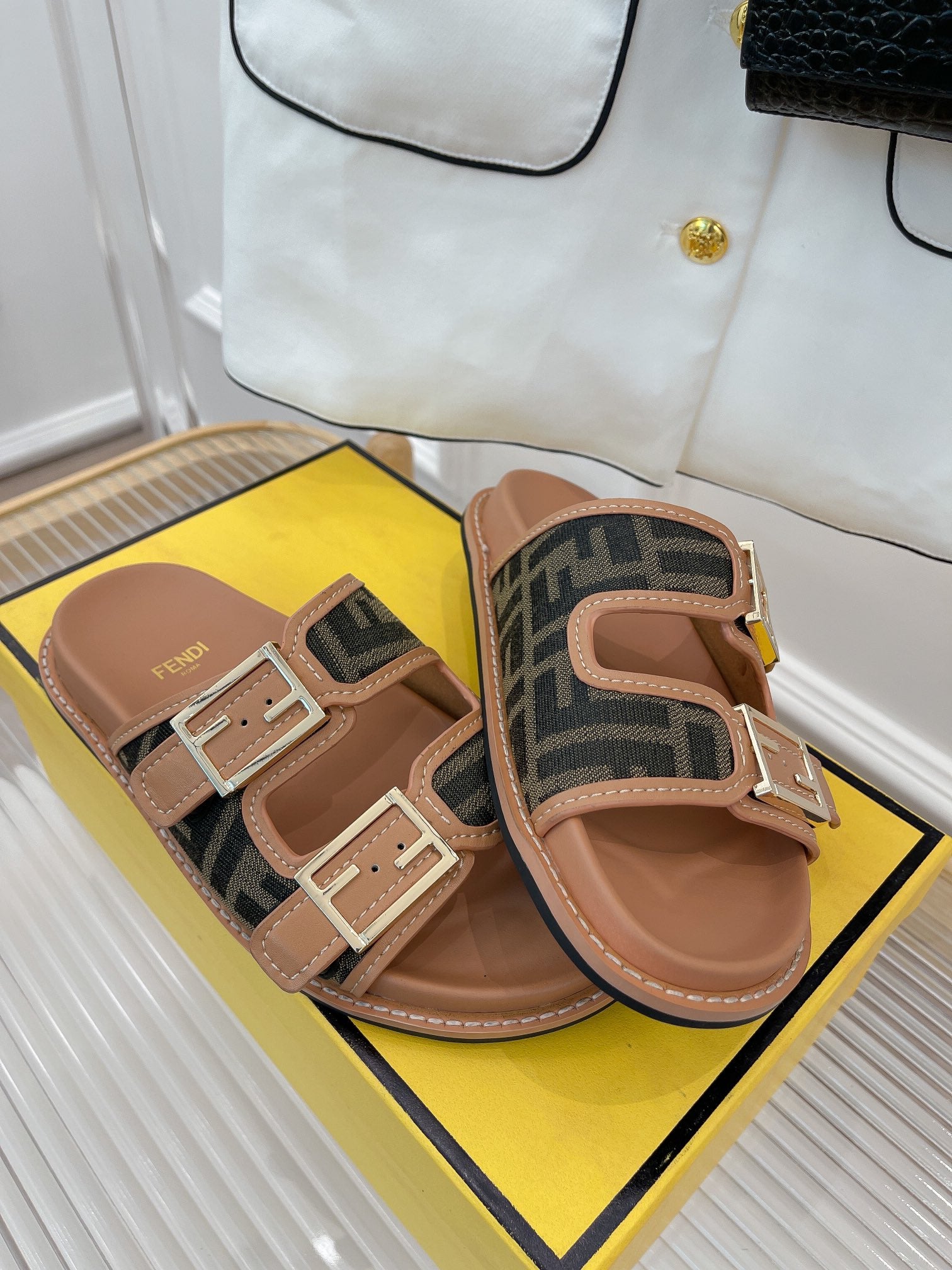 Luxury Shoes - FED - 505