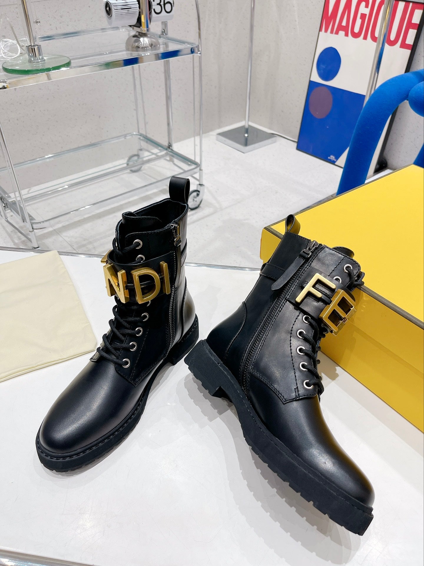Luxury Shoes - FED - 425