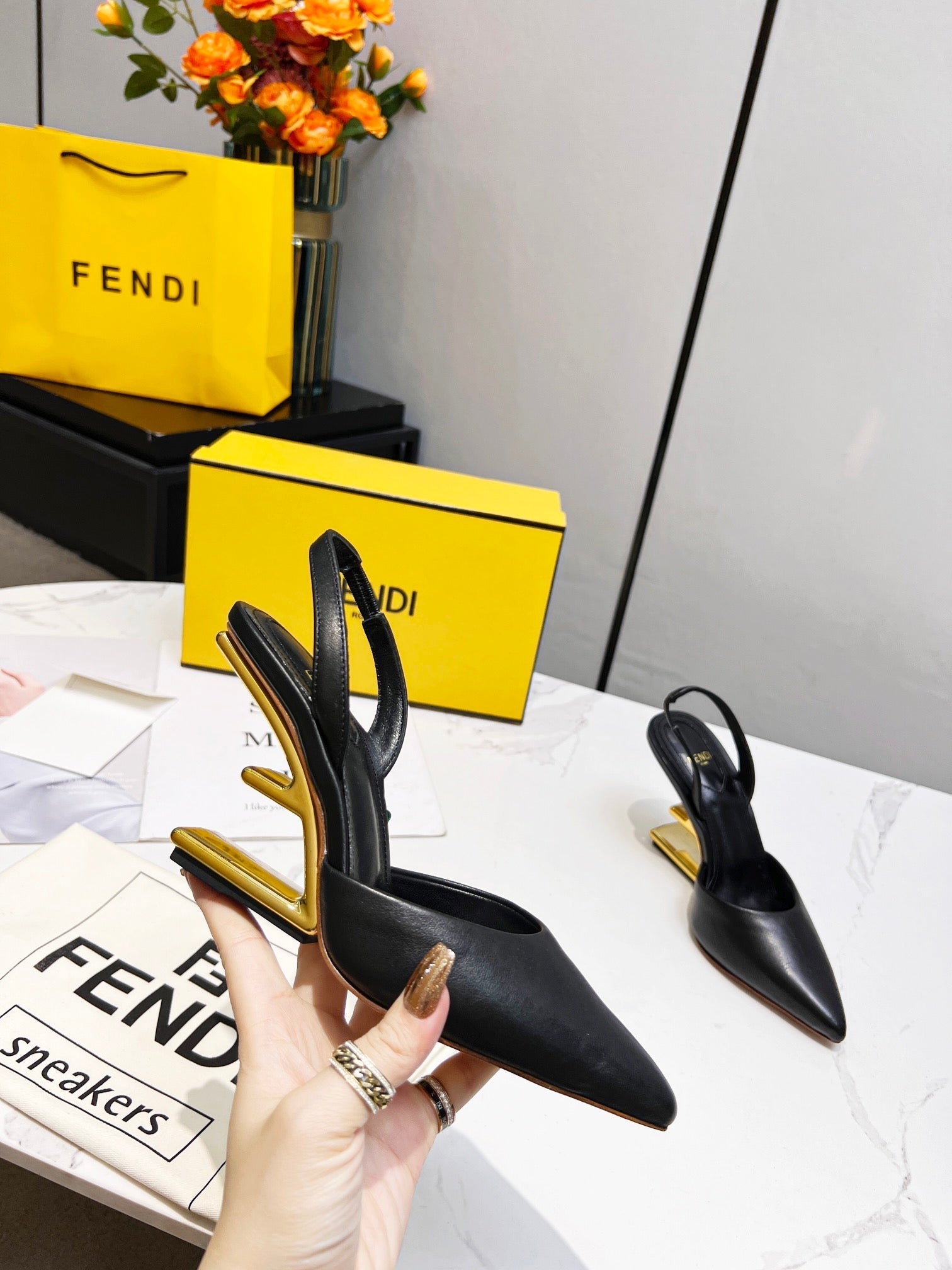 Luxury Shoes - FED - 404