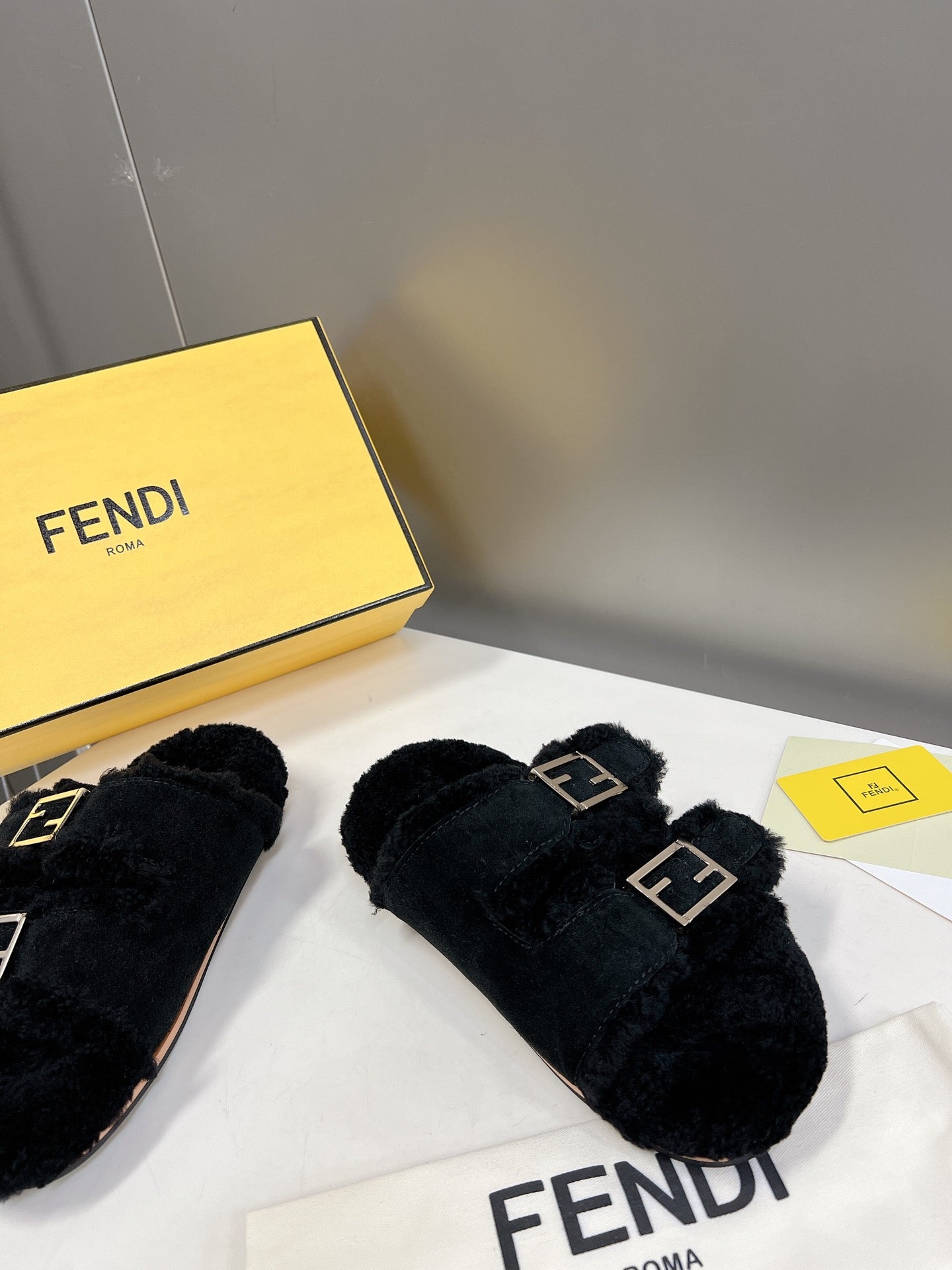 Luxury Shoes - FED - 381