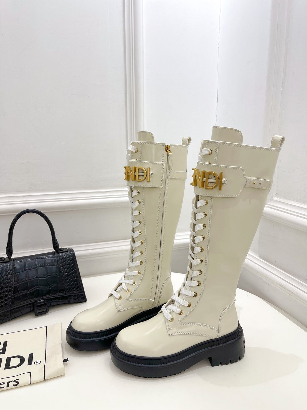 Luxury Shoes - FED - 319