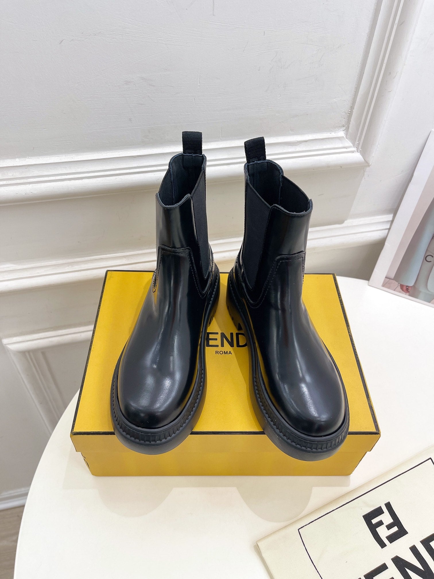 Luxury Shoes - FED - 324