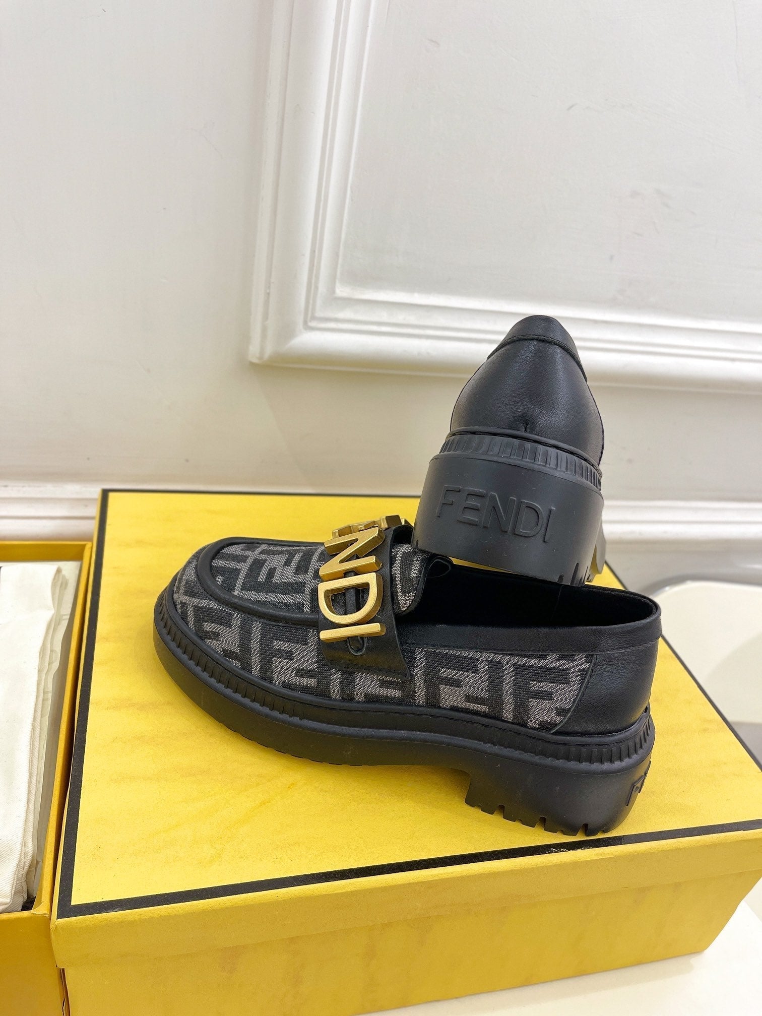 Luxury Shoes - FED - 329