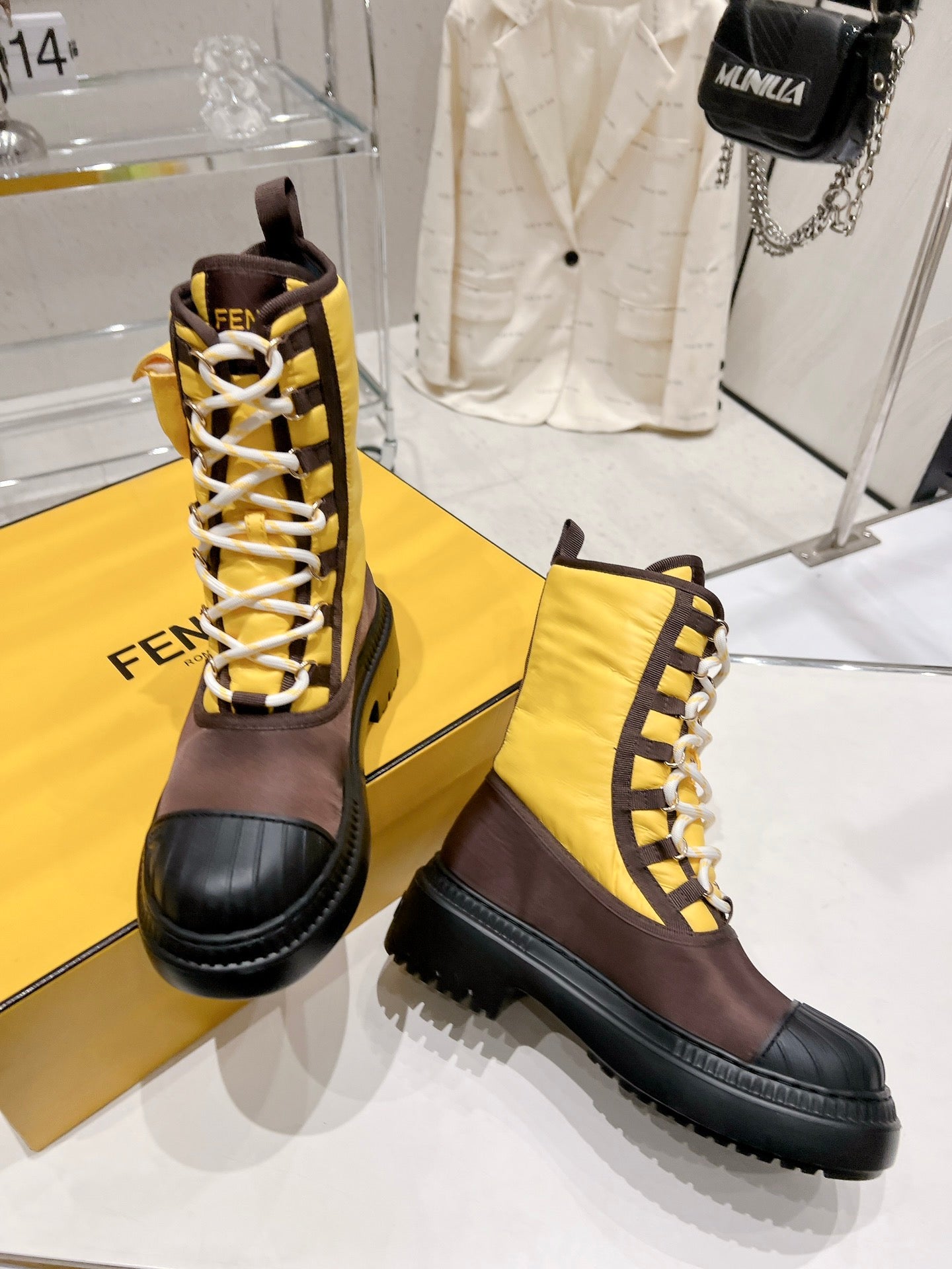 Luxury Shoes - FED - 242