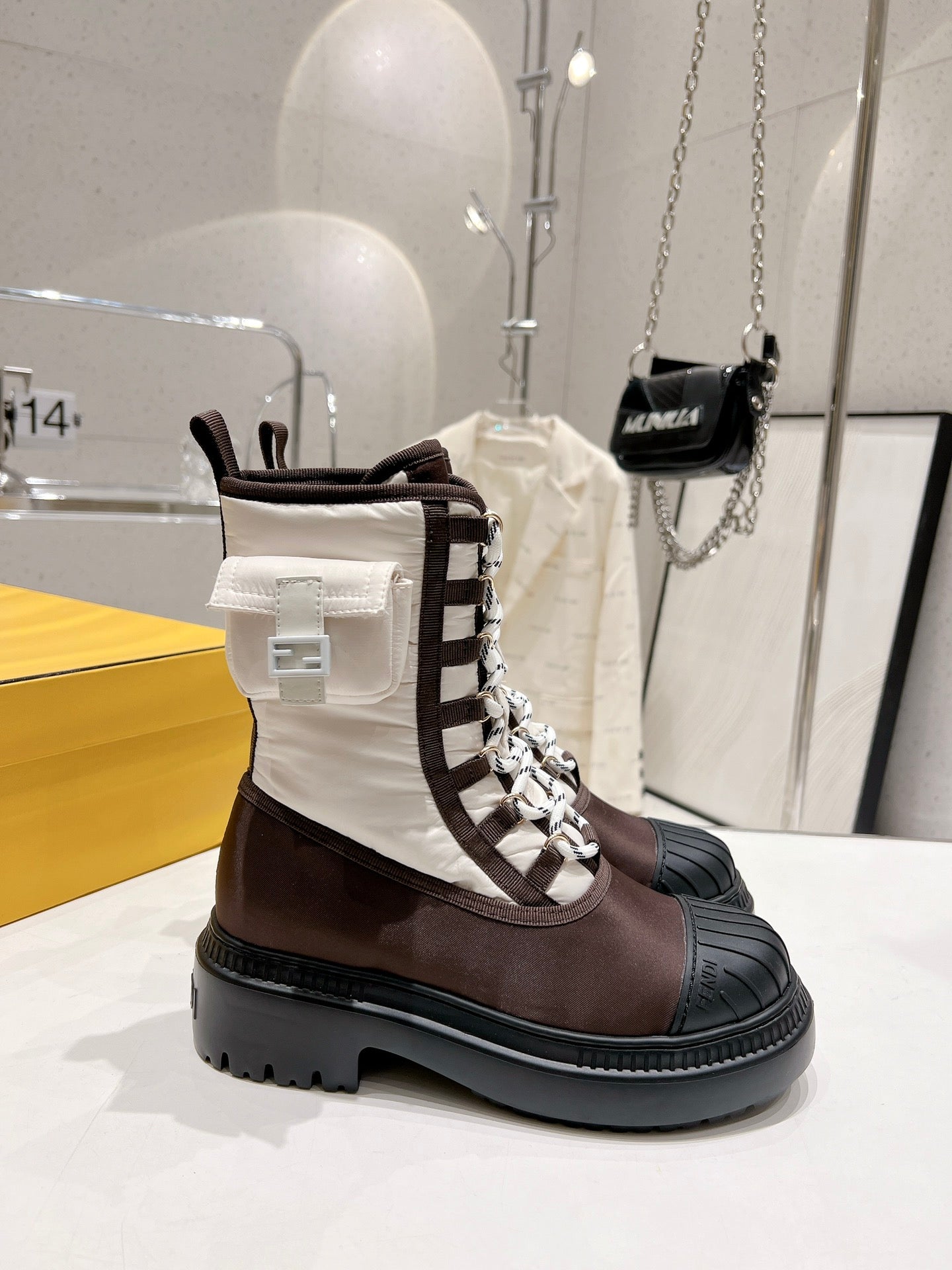Luxury Shoes - FED - 243