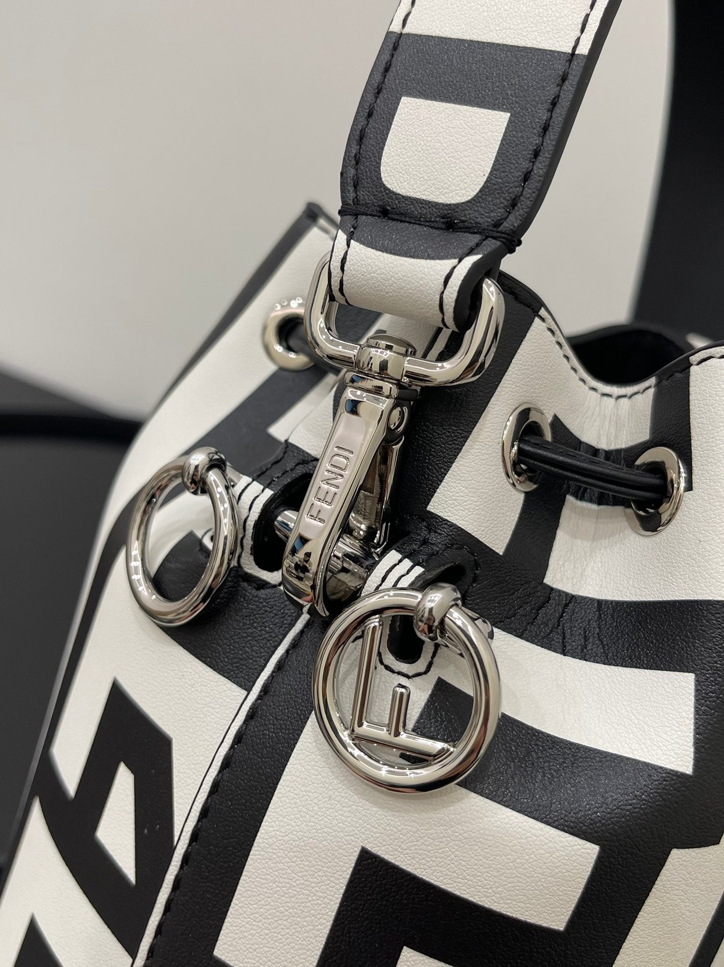ELE -  Bag - FED - 083