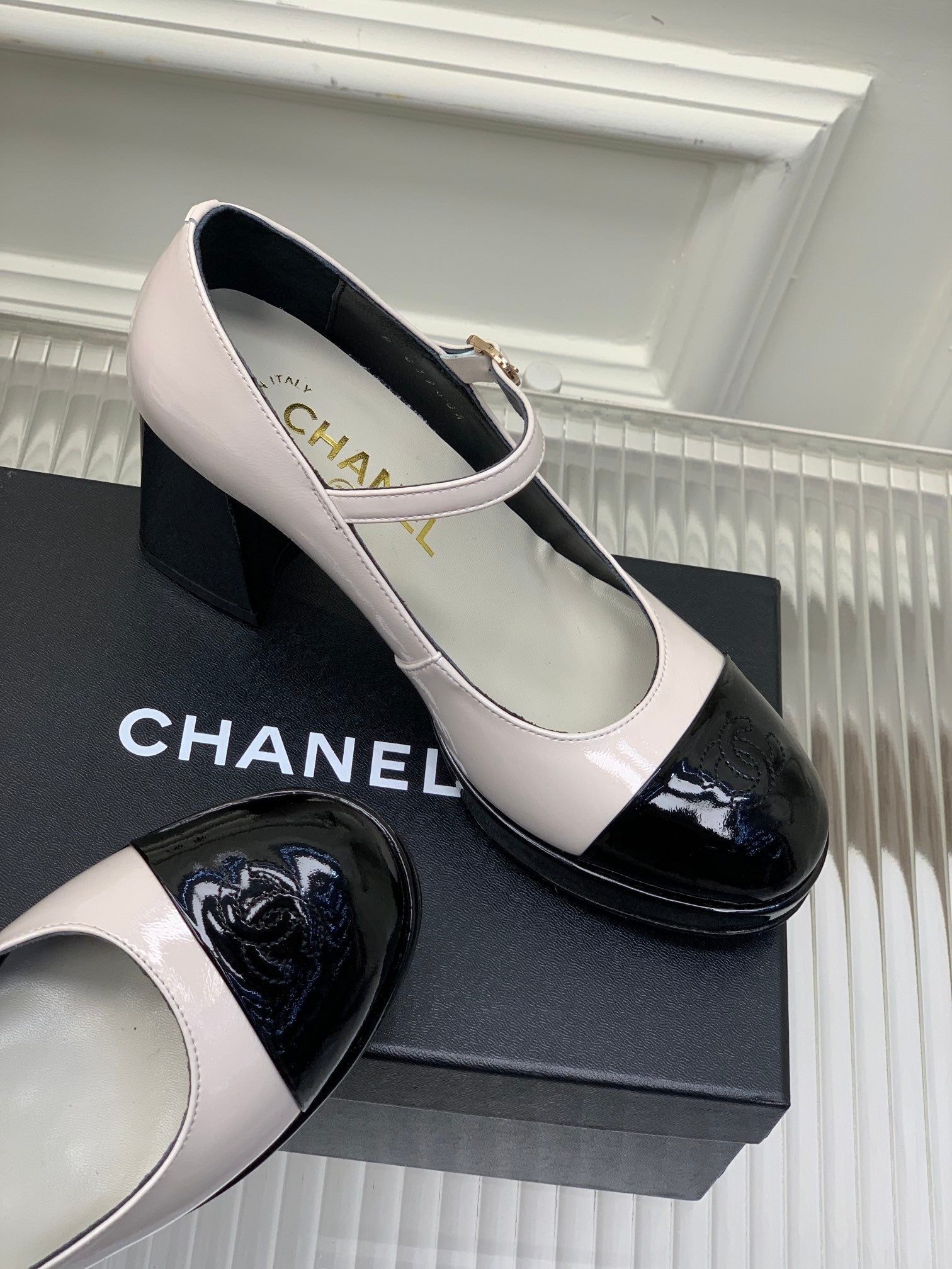 Luxury Shoes Sandals - CHL - 1013