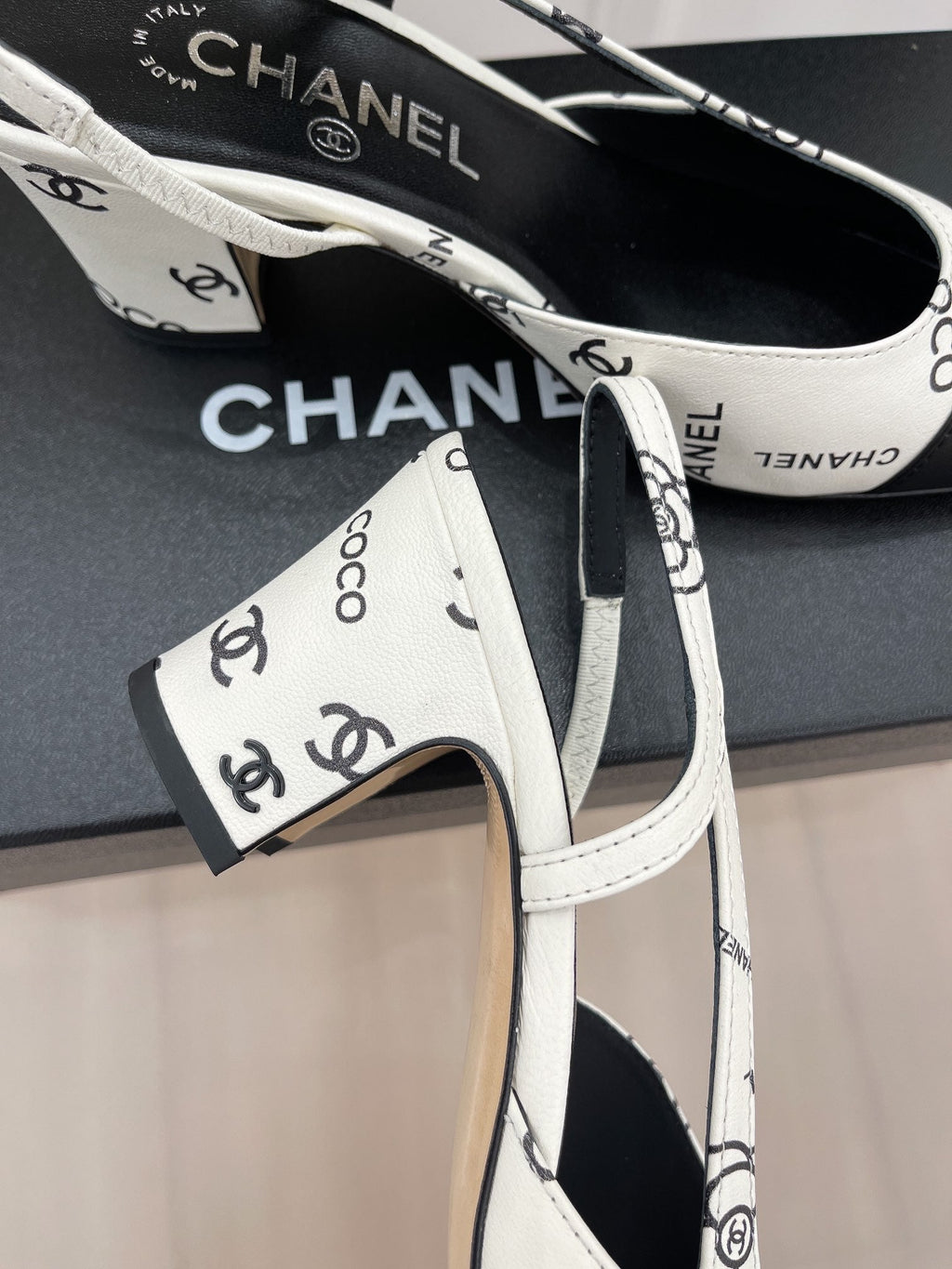 Luxury Shoes Sandals - CHL - 868