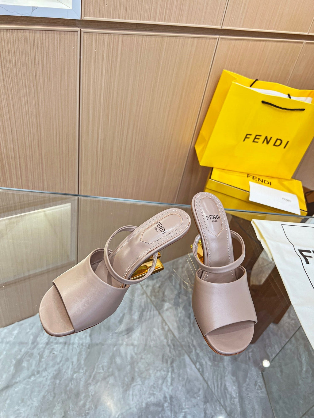 Luxury Shoes - FED - 157