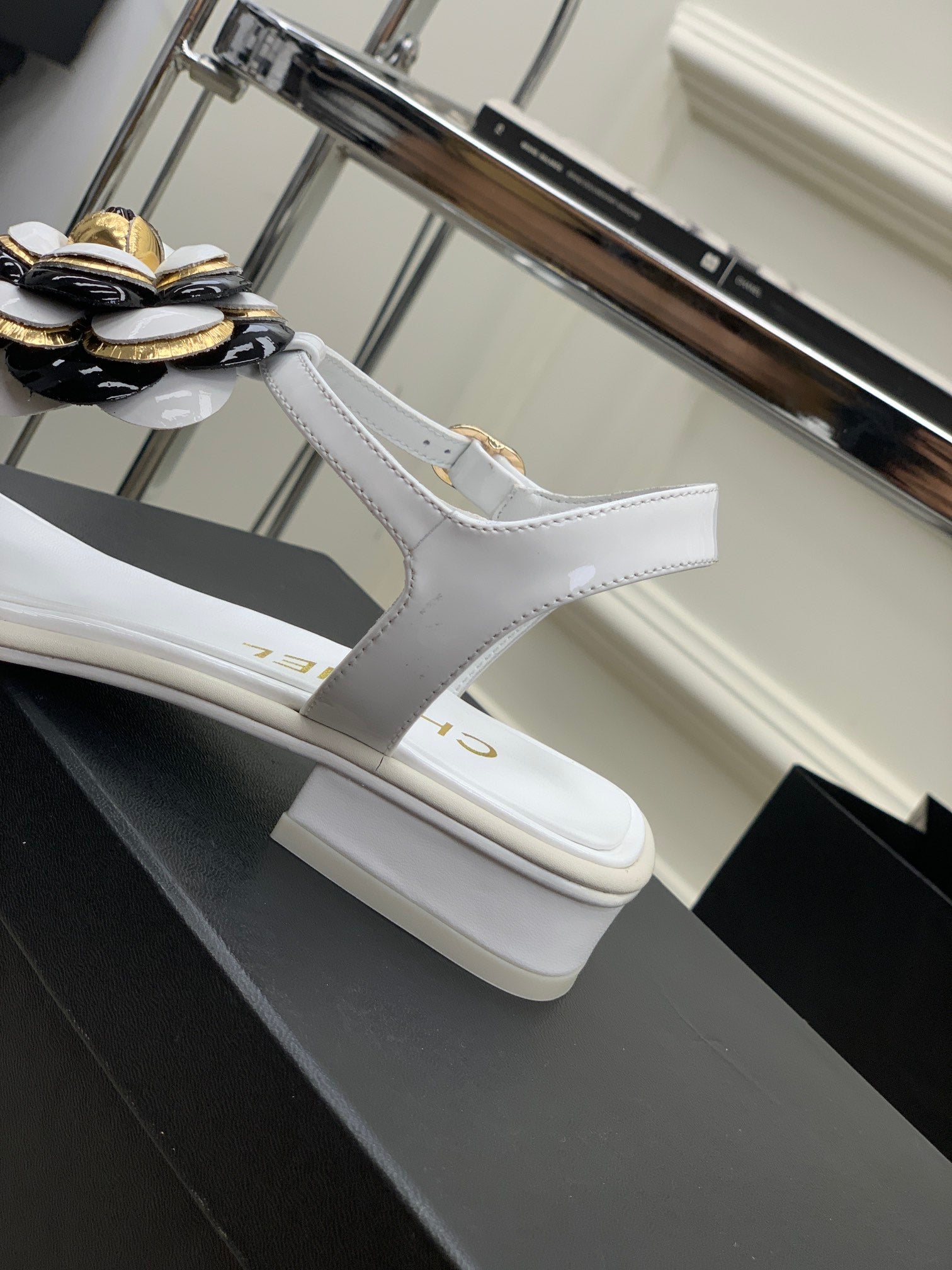 Luxury Shoes Sandals - CHL - 503