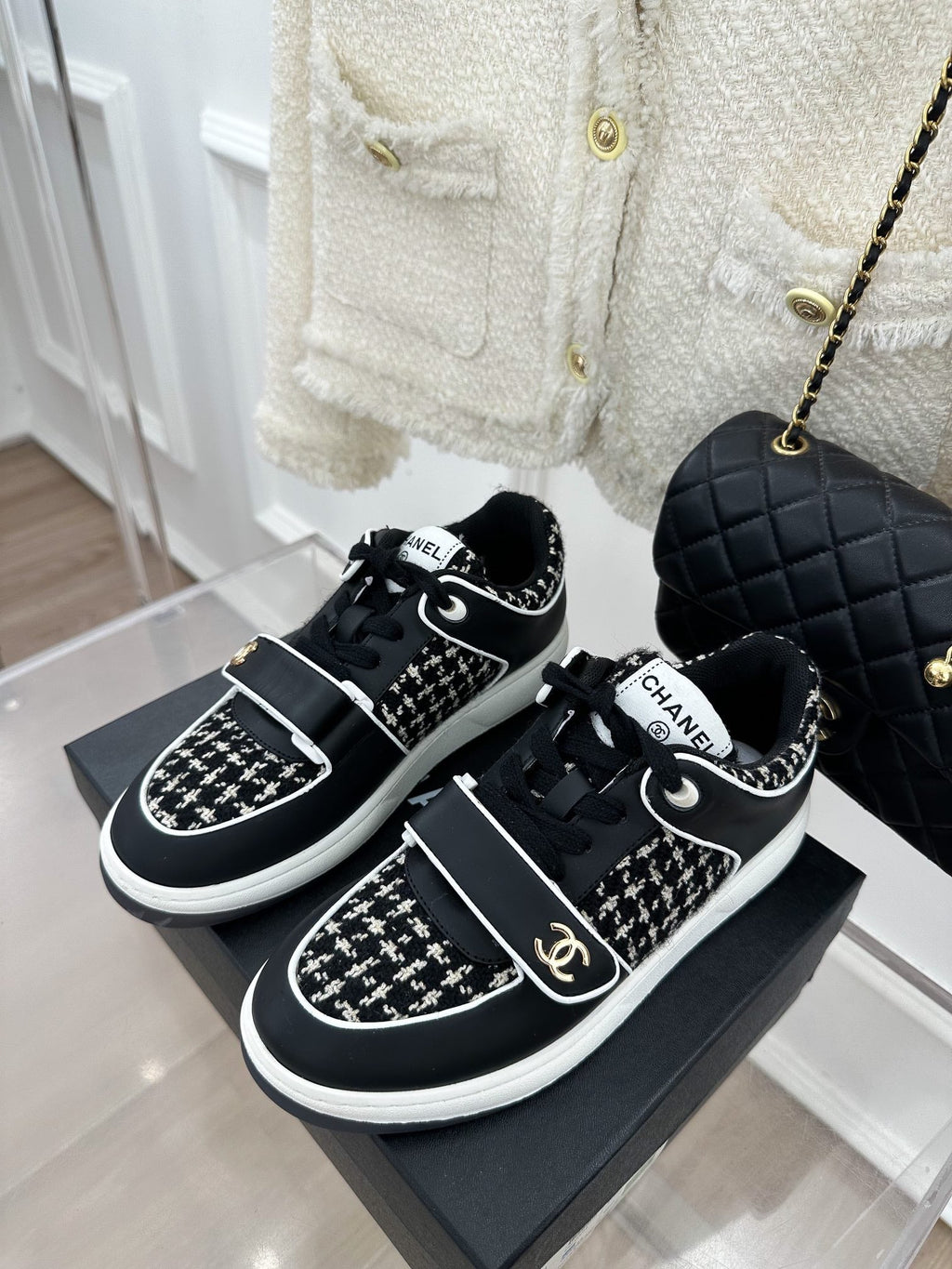 Luxury Shoes Sandals - CHL - 210