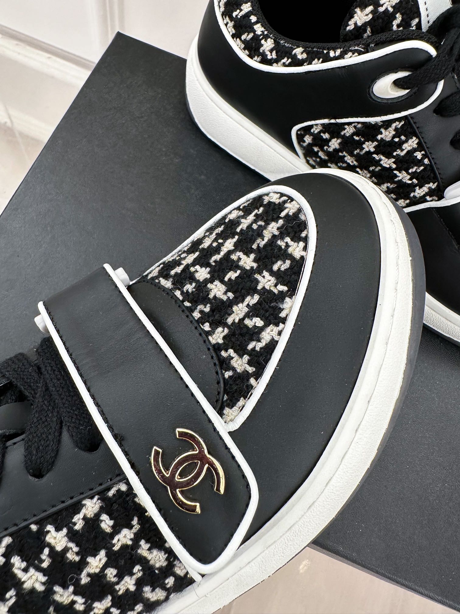 Luxury Shoes Sandals - CHL - 210
