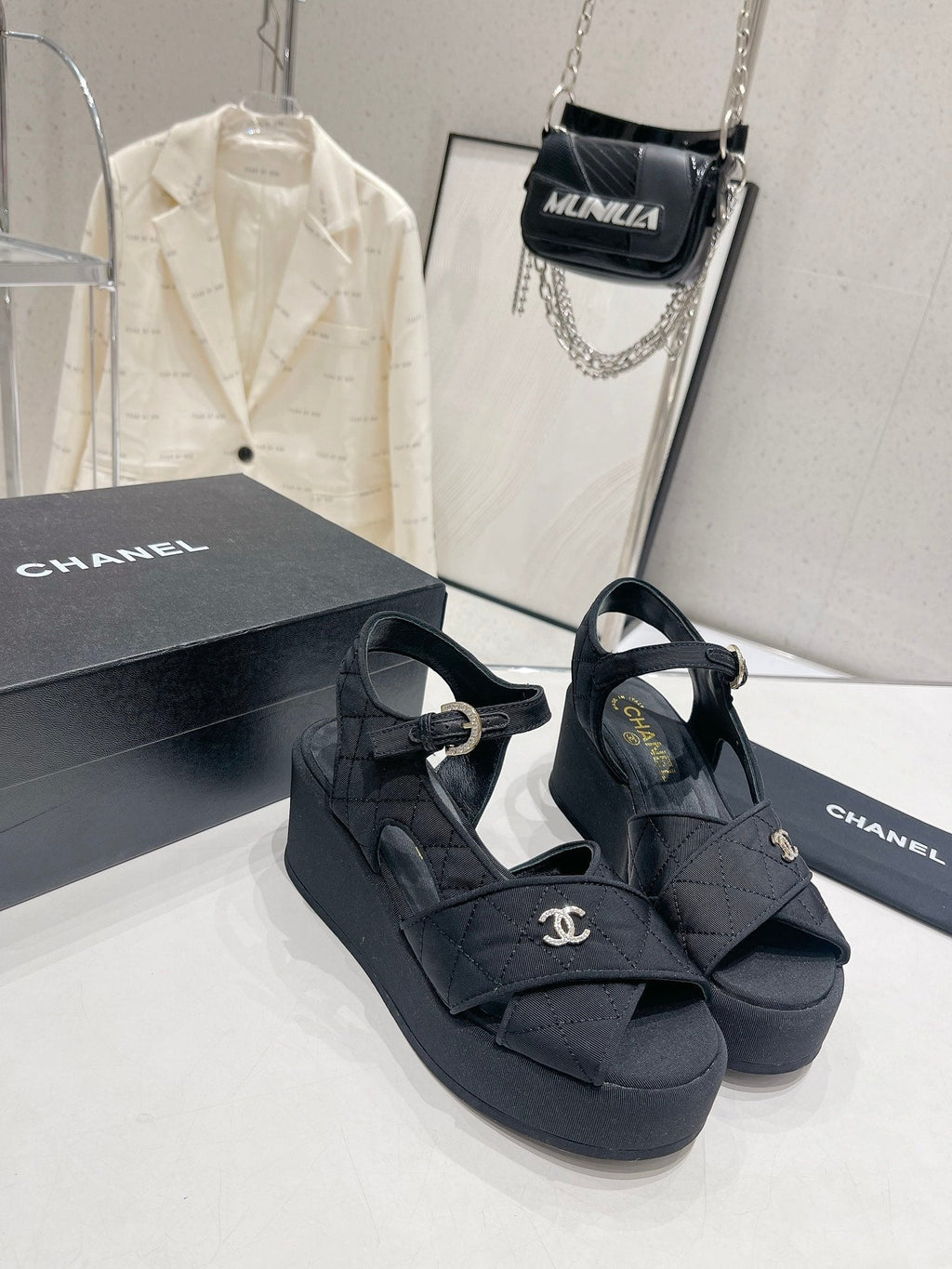 Luxury Shoes Sandals - CHL - 177
