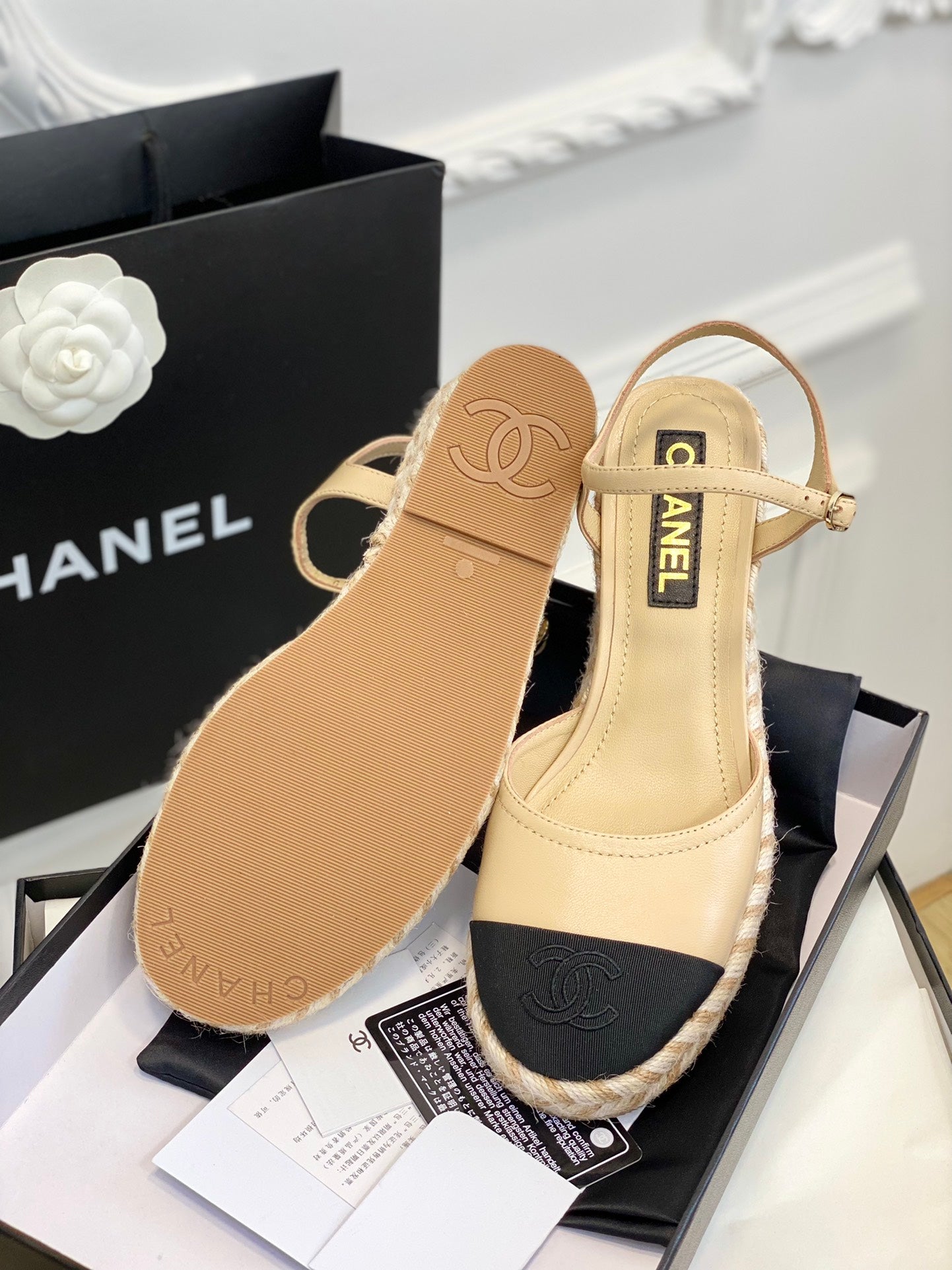 Luxury Shoes Sandals - CHL - 096