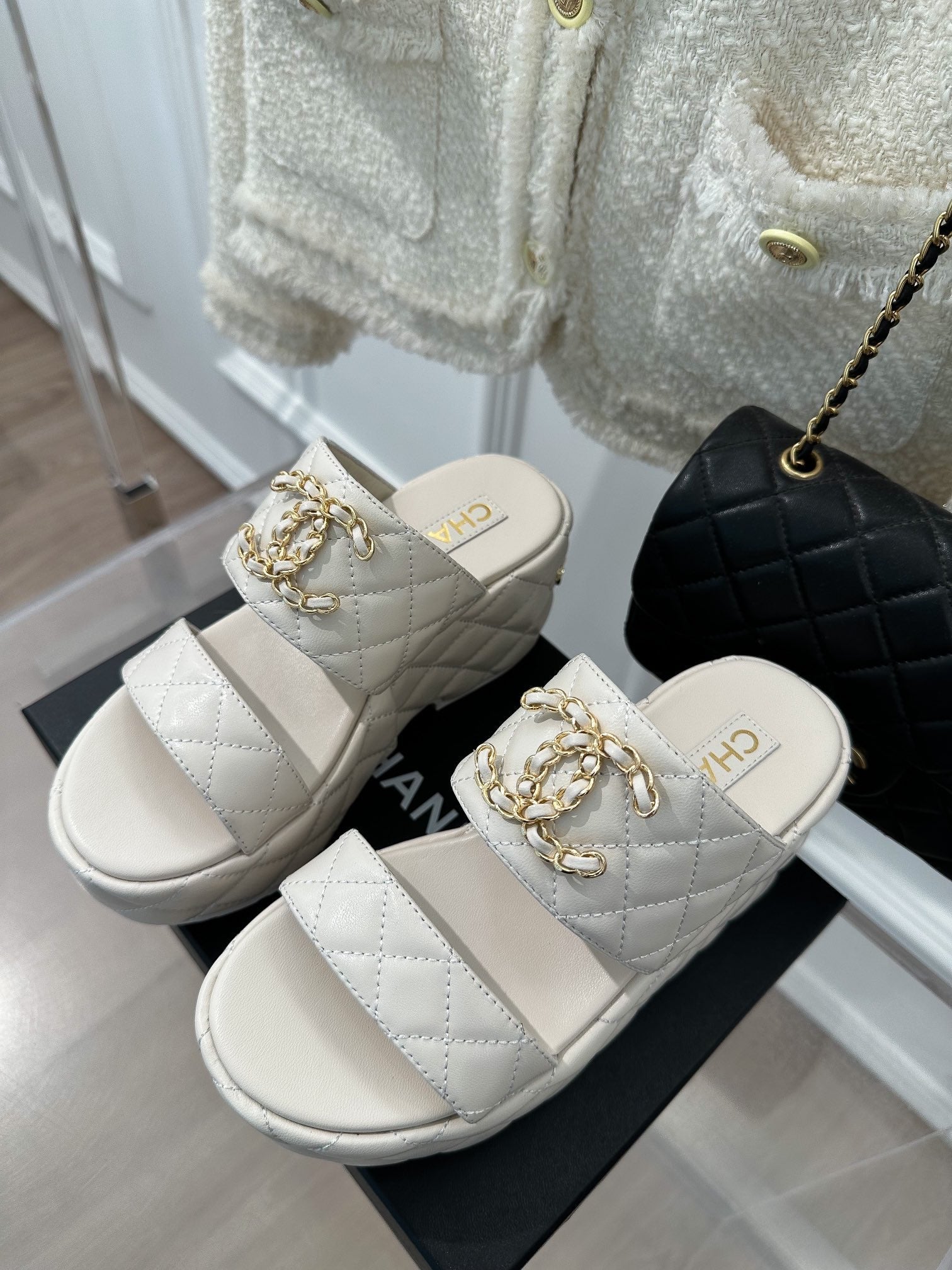 Luxury Shoes Sandals - CHL - 194