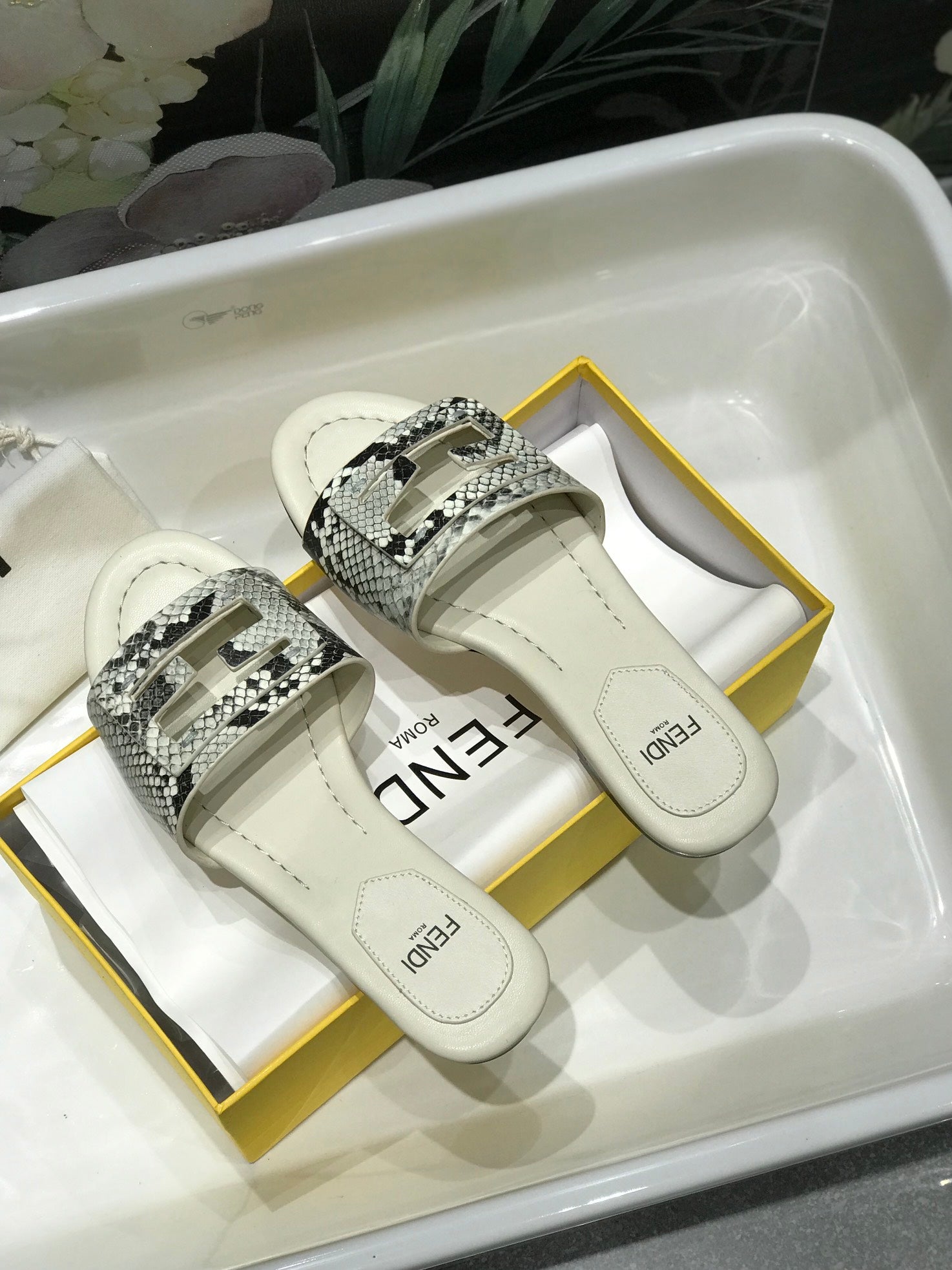 Luxury Shoes - FED - 063