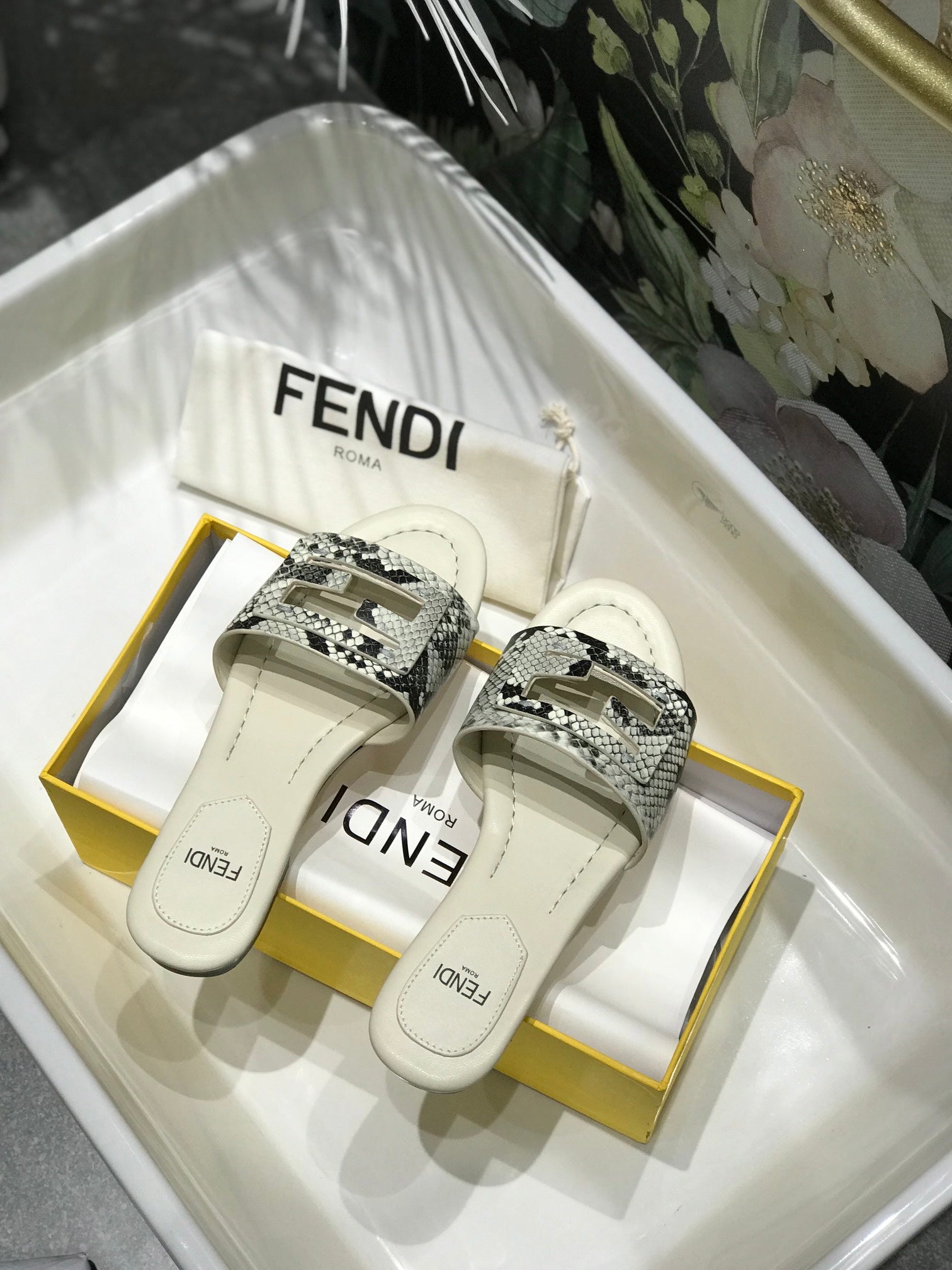Luxury Shoes - FED - 063