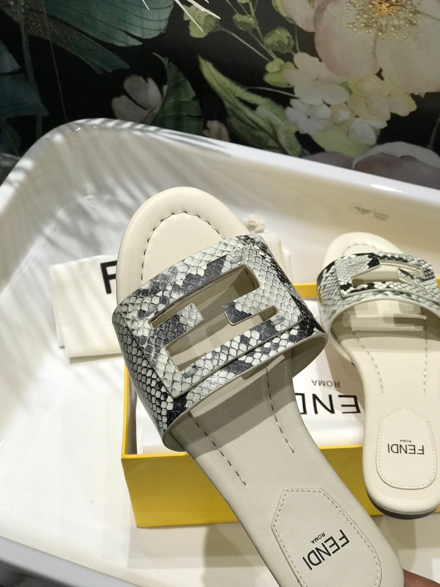 Luxury Shoes - FED - 063