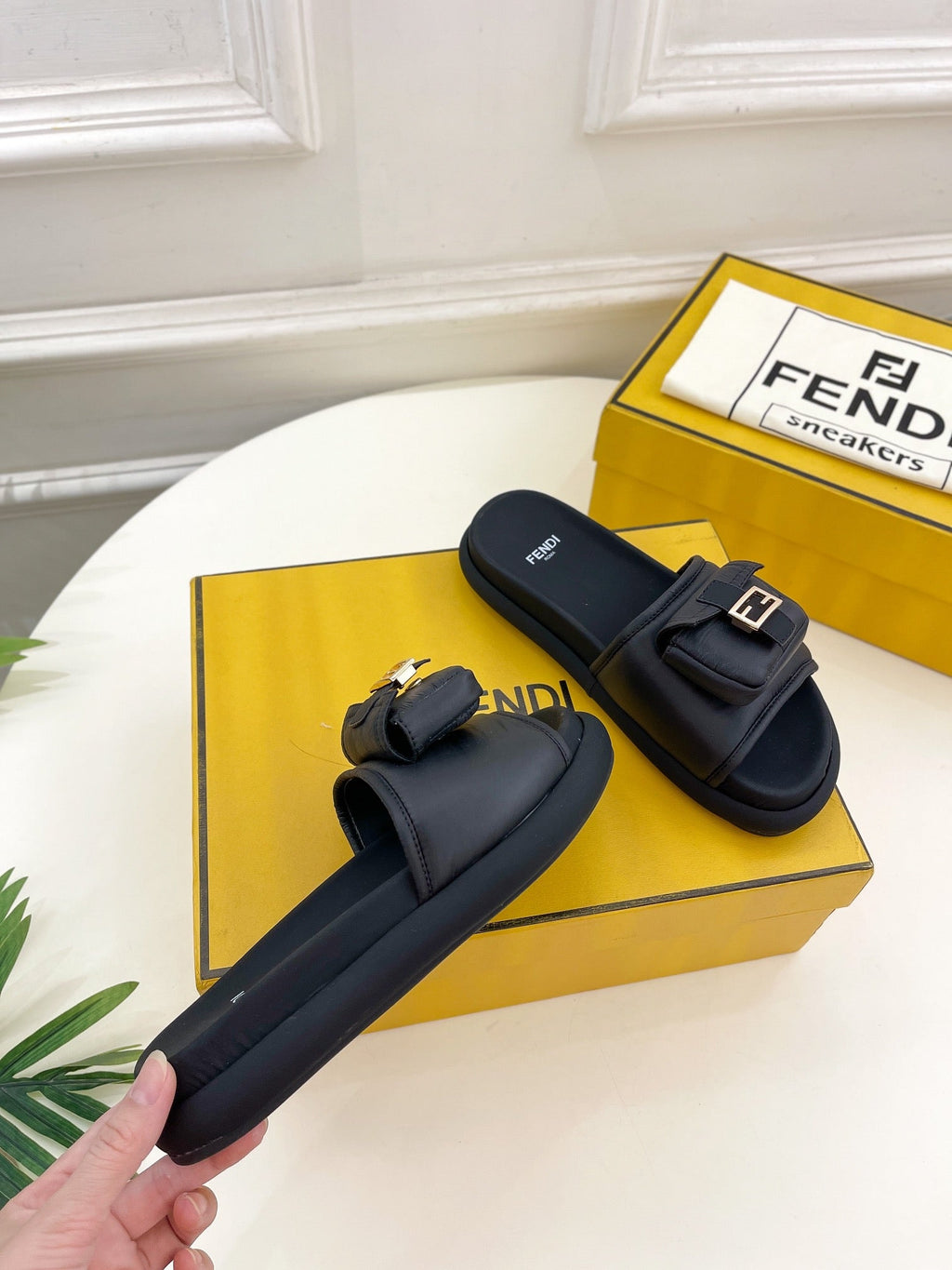 Luxury Shoes - FED - 064