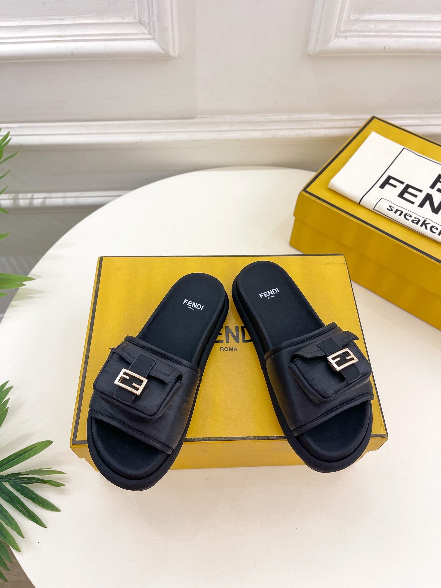 Luxury Shoes - FED - 064
