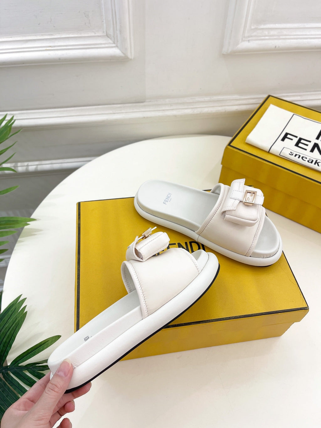 Luxury Shoes - FED - 065