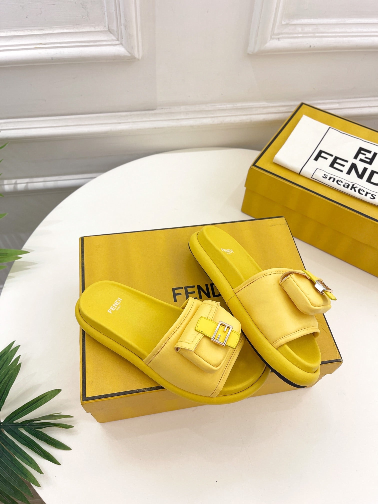 Luxury Shoes - FED - 067