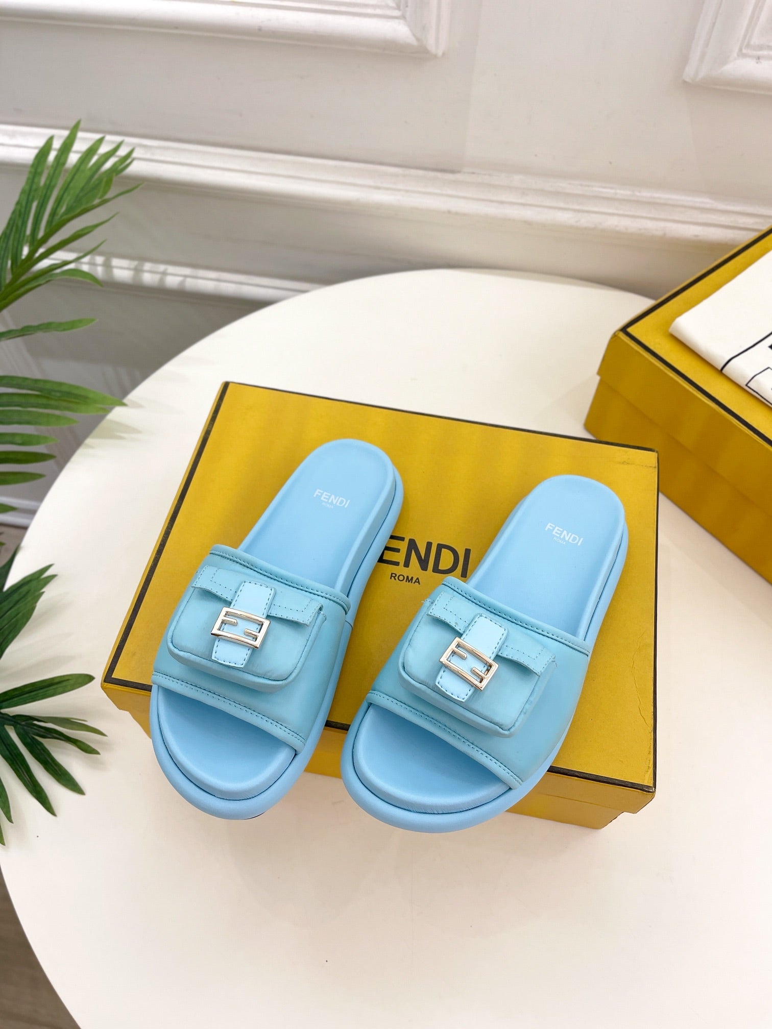 Luxury Shoes - FED - 069