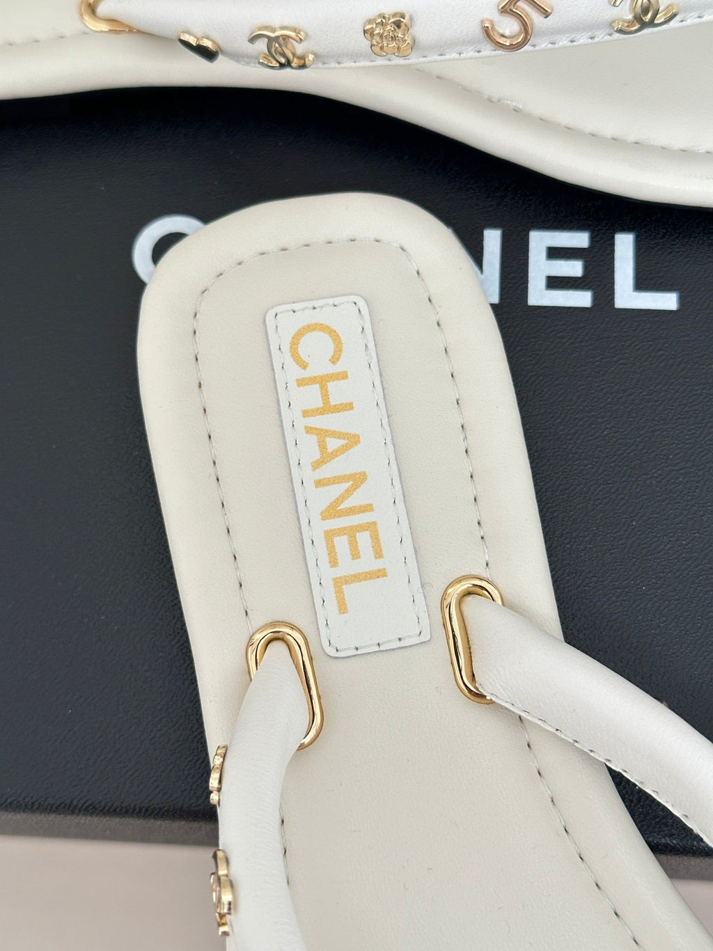 Luxury Shoes Sandals - CHL - 121